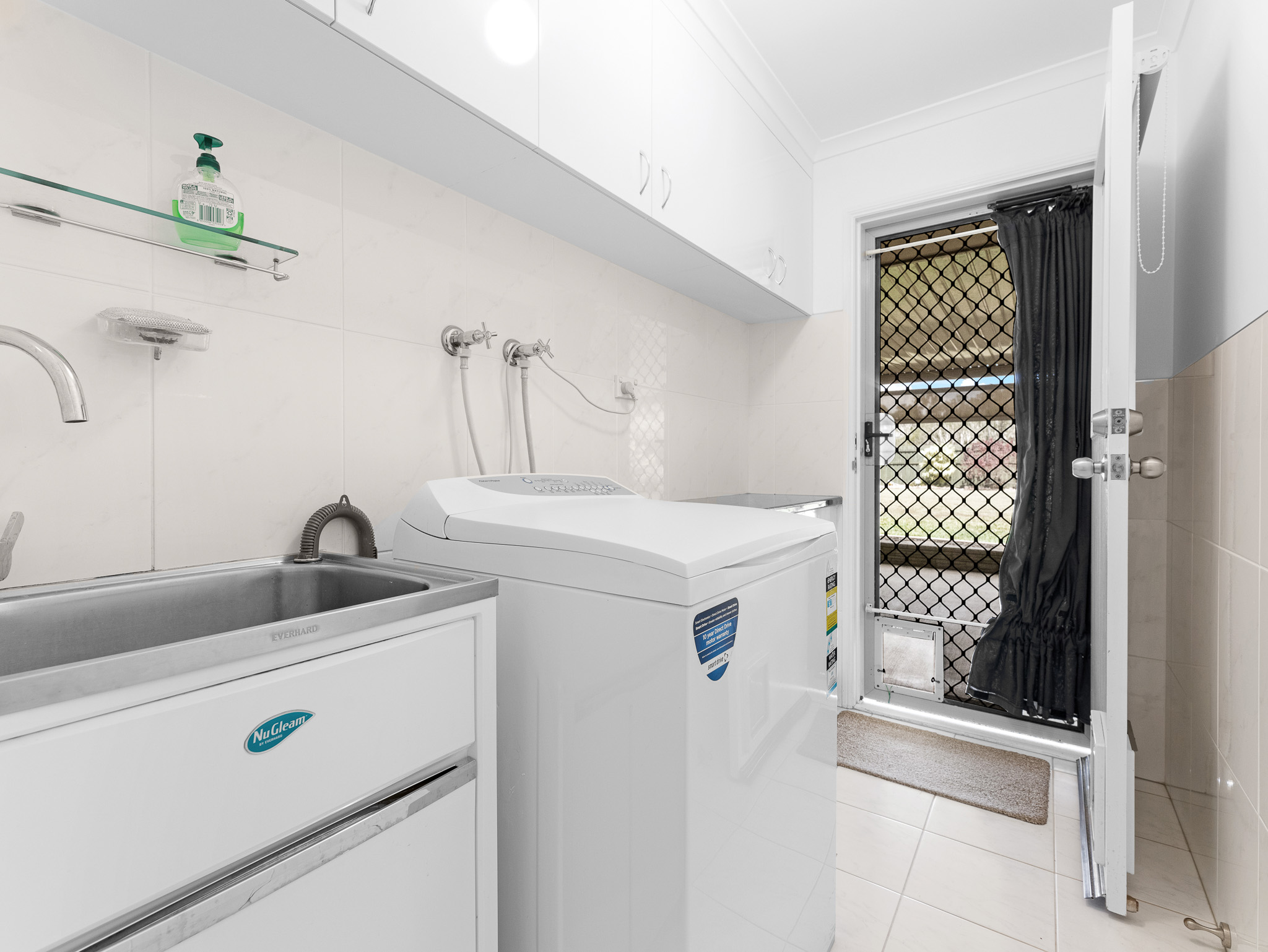 79 Honeysuckle Avenue, KAWUNGAN, QLD 4655 AUS