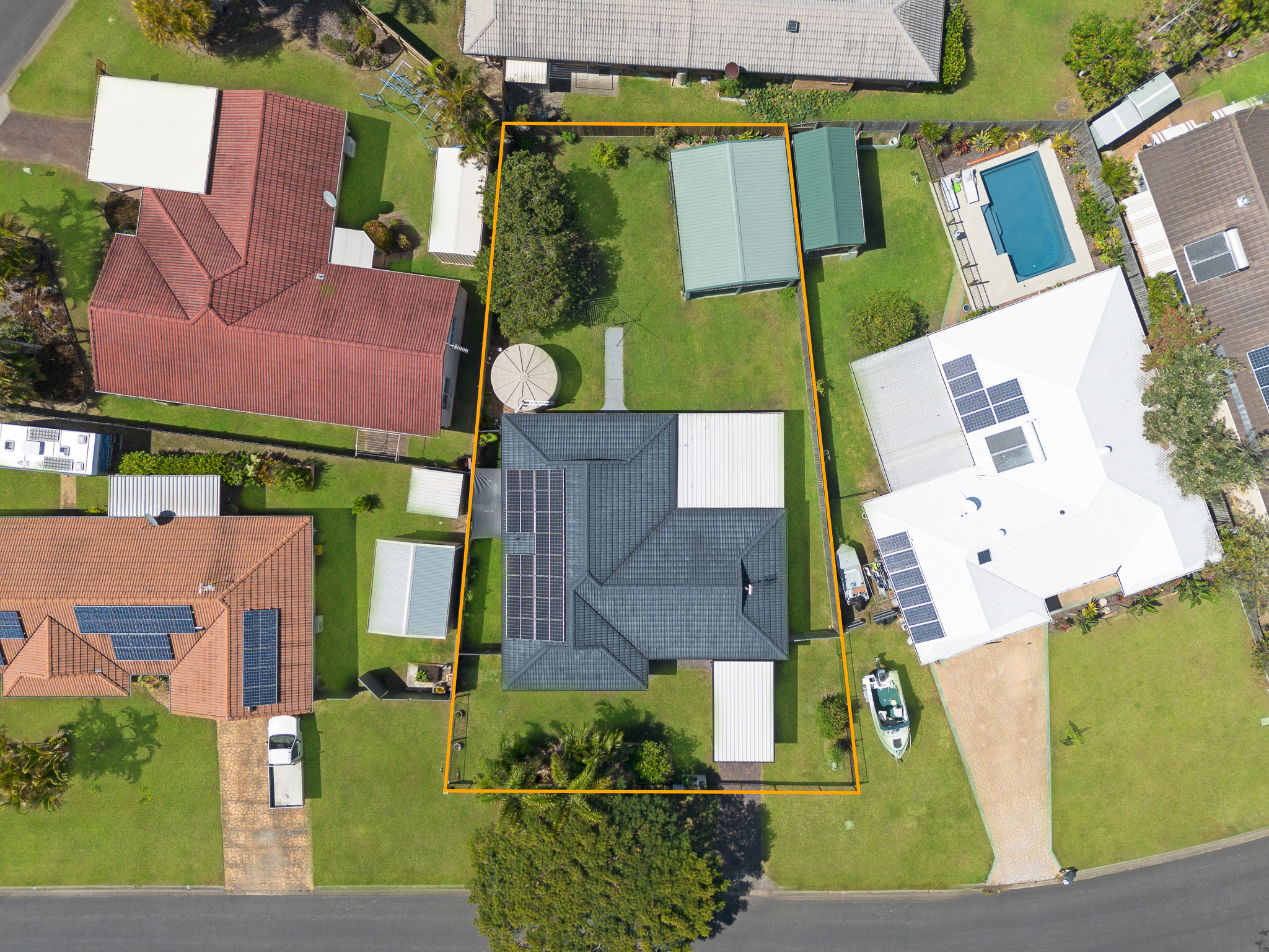 18 Lido Parade, URANGAN, QLD 4655 AUS