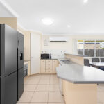 5a Kinross Court, KAWUNGAN, QLD 4655 AUS