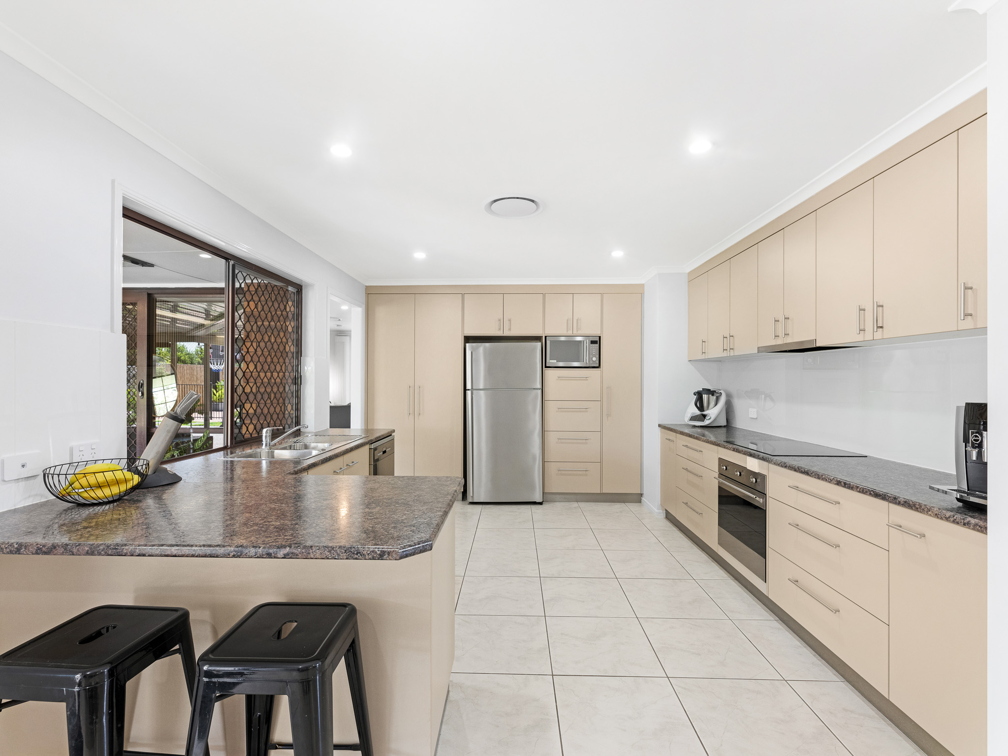 55 Limpus Street, URANGAN, QLD 4655 AUS