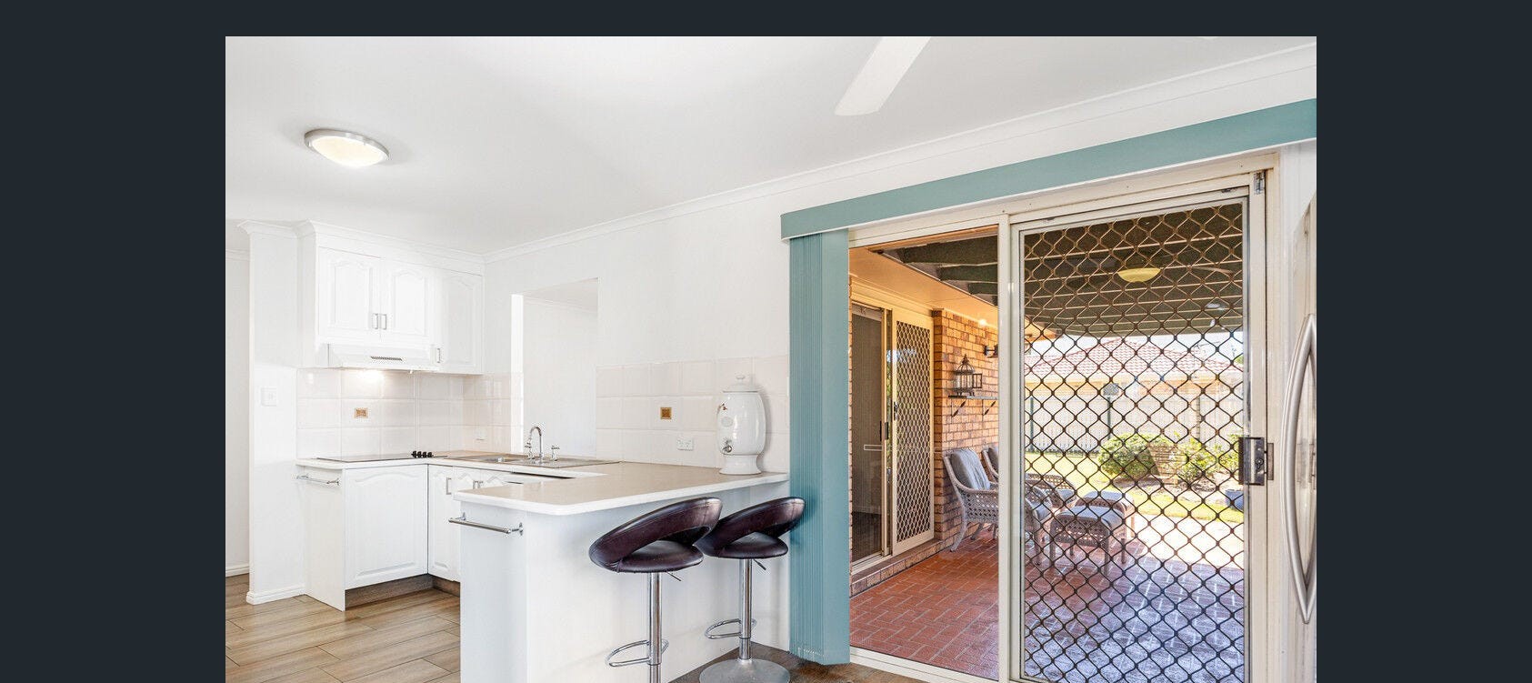 2 Bowerbird Avenue, ELI WATERS, QLD 4655 AUS