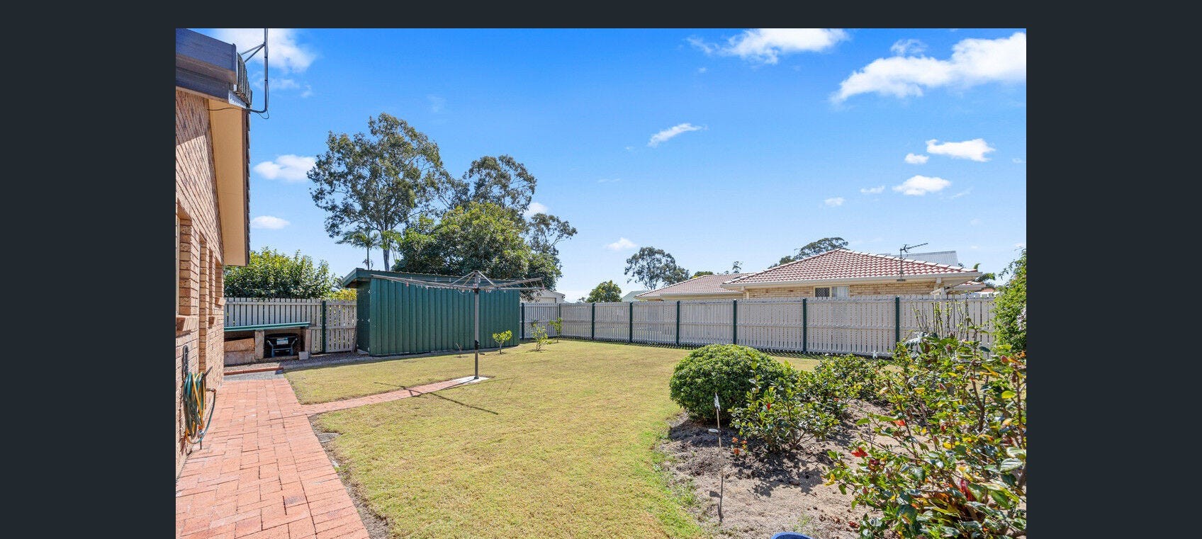 2 Bowerbird Avenue, ELI WATERS, QLD 4655 AUS