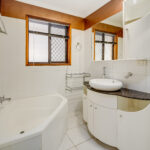 424 Boat Harbour Drive, TORQUAY, QLD 4655 AUS