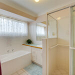 25 Thornbill Drive, ELI WATERS, QLD 4655 AUS