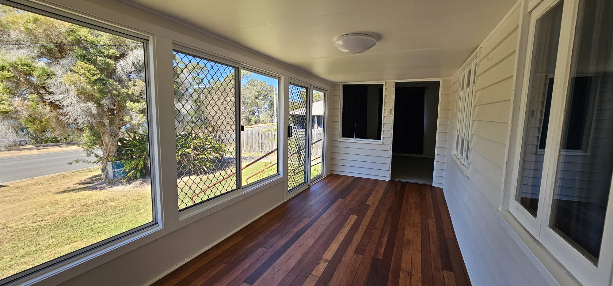 117a Esplanade, POINT VERNON, QLD 4655 AUS