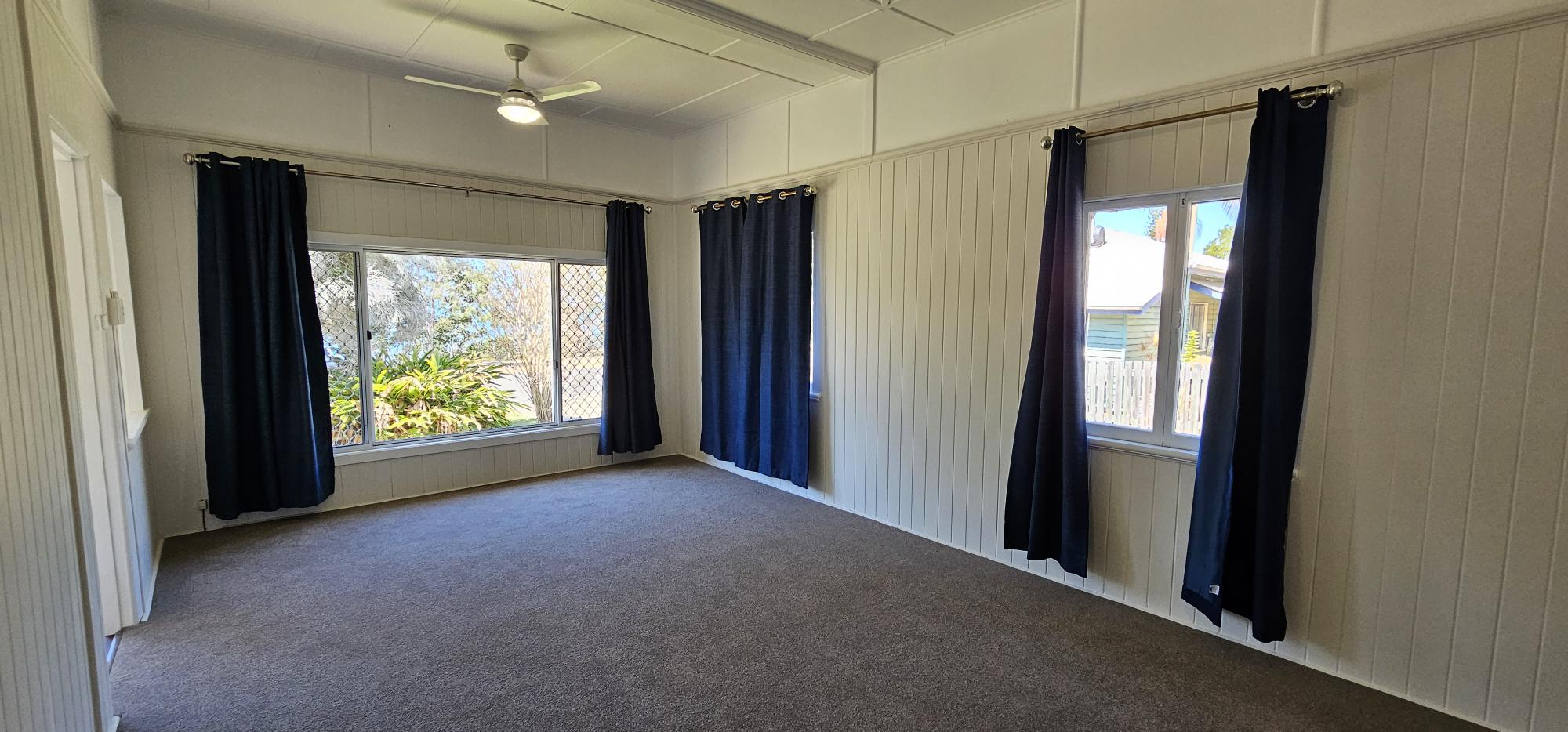 117a Esplanade, POINT VERNON, QLD 4655 AUS