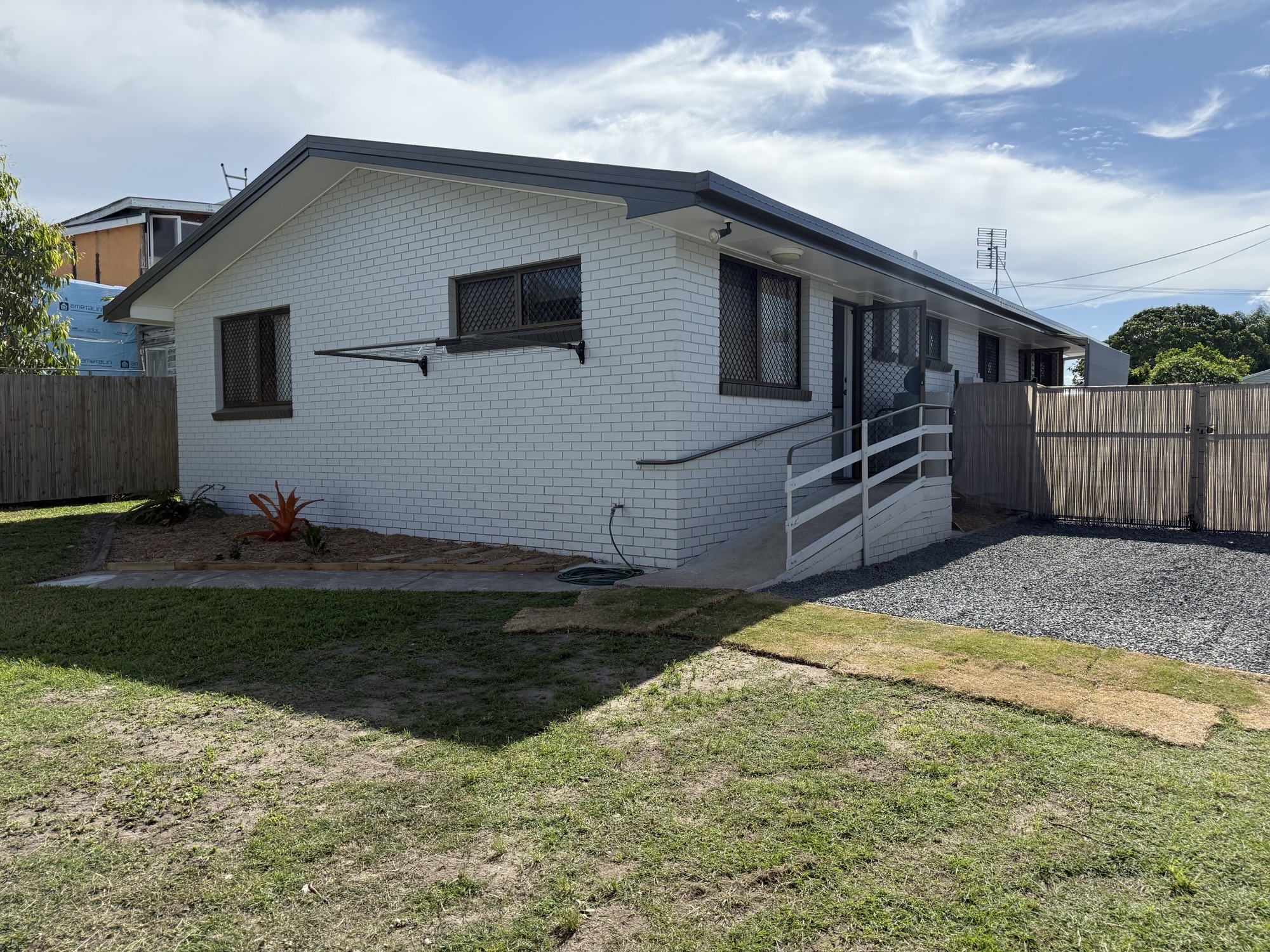 42 Queens Road, SCARNESS, QLD 4655 AUS