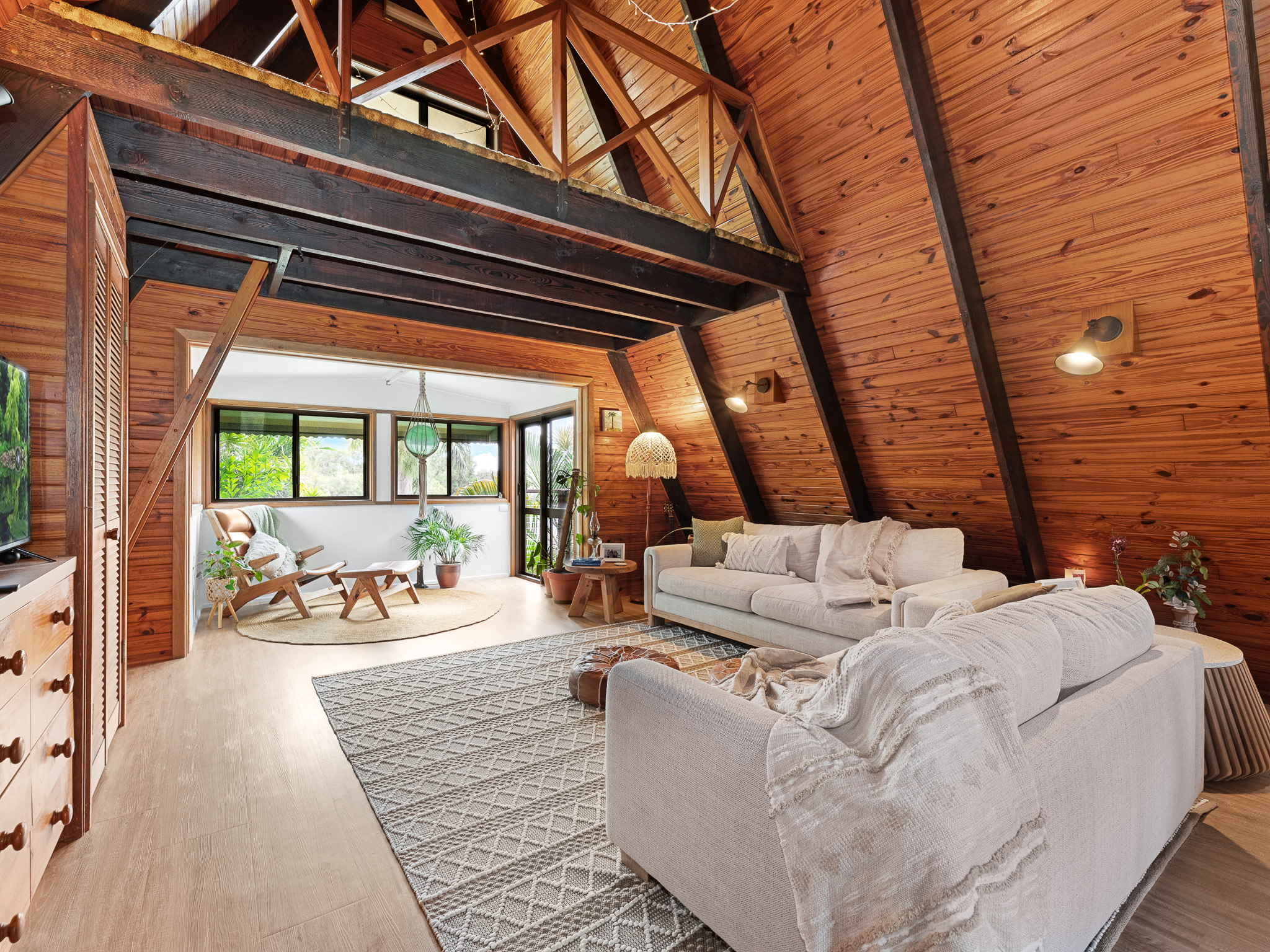 6 Bruce Street, TORQUAY, QLD 4655 AUS