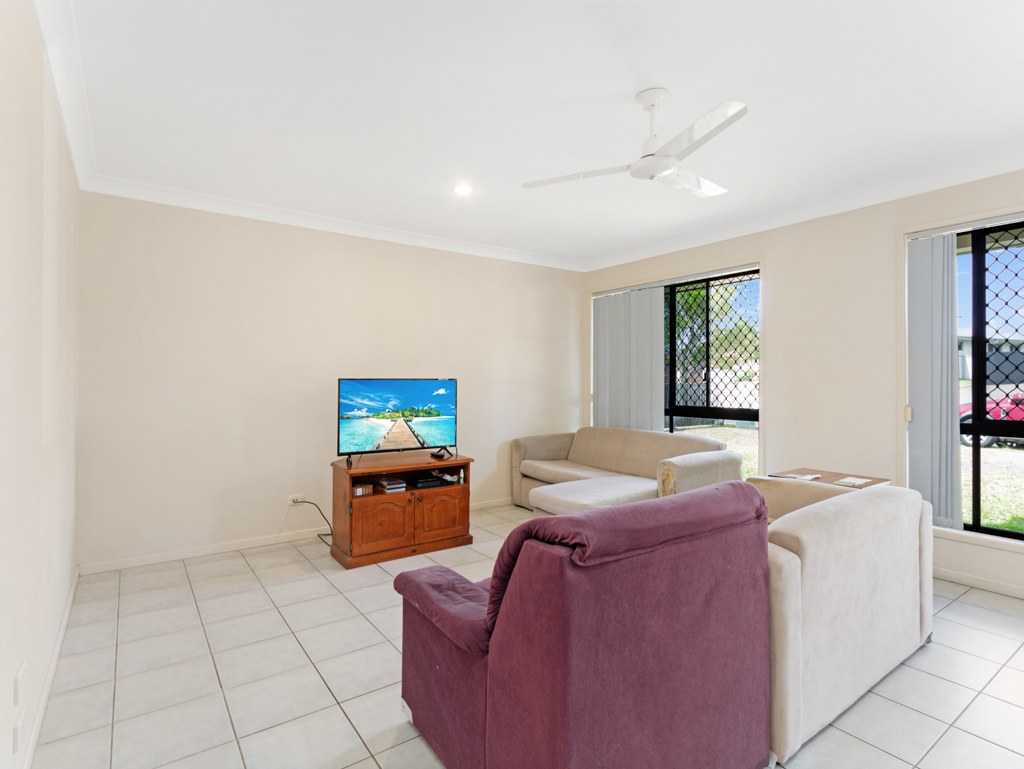 1/60 St Joseph Drive, URRAWEEN, QLD 4655 AUS