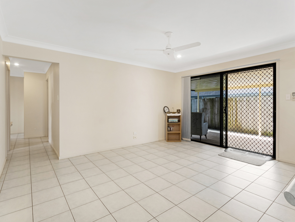 1/60 St Joseph Drive, URRAWEEN, QLD 4655 AUS