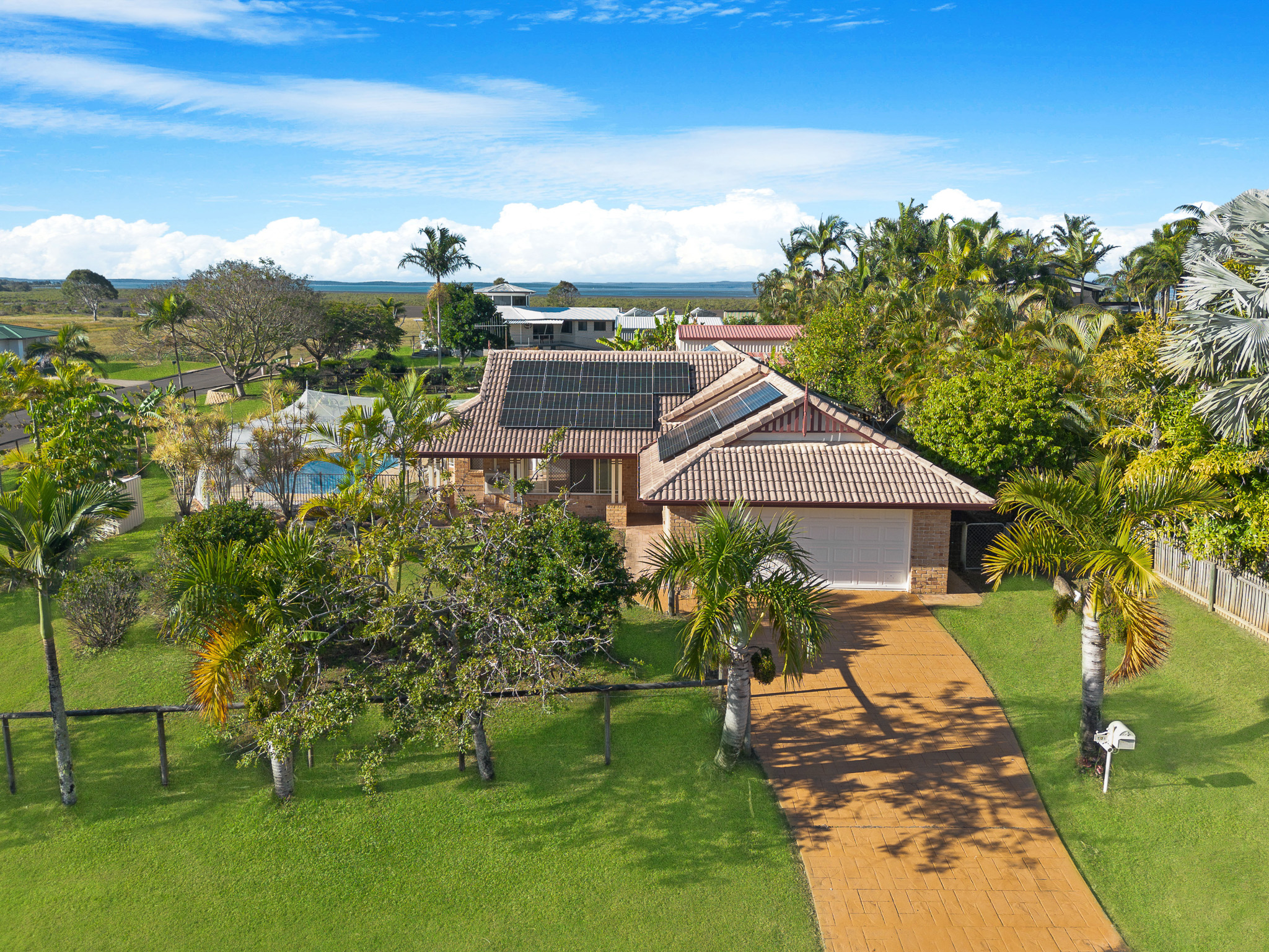 129-131 Cove Boulevard, RIVER HEADS, QLD 4655 AUS