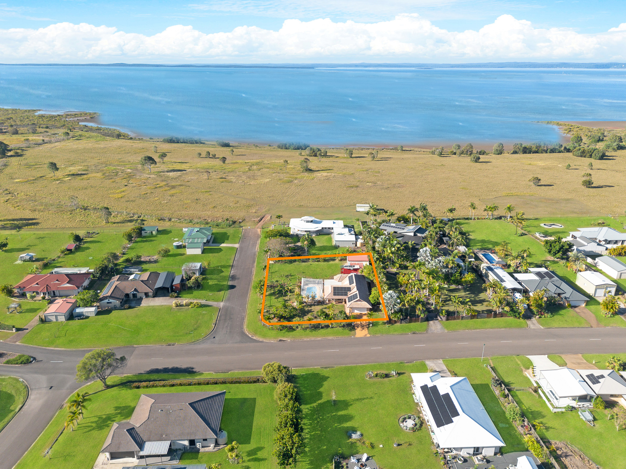 129-131 Cove Boulevard, RIVER HEADS, QLD 4655 AUS