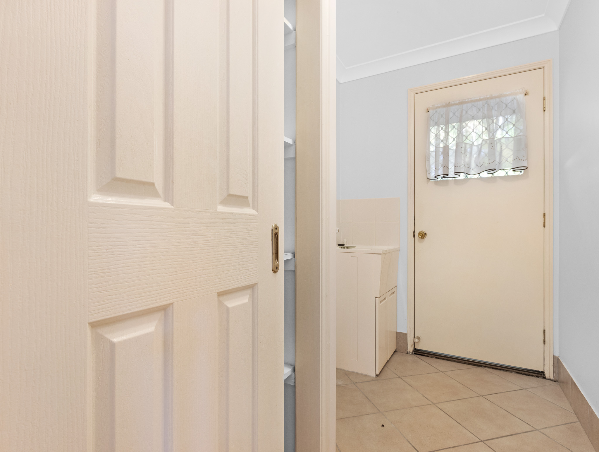 129-131 Cove Boulevard, RIVER HEADS, QLD 4655 AUS