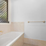 129-131 Cove Boulevard, RIVER HEADS, QLD 4655 AUS