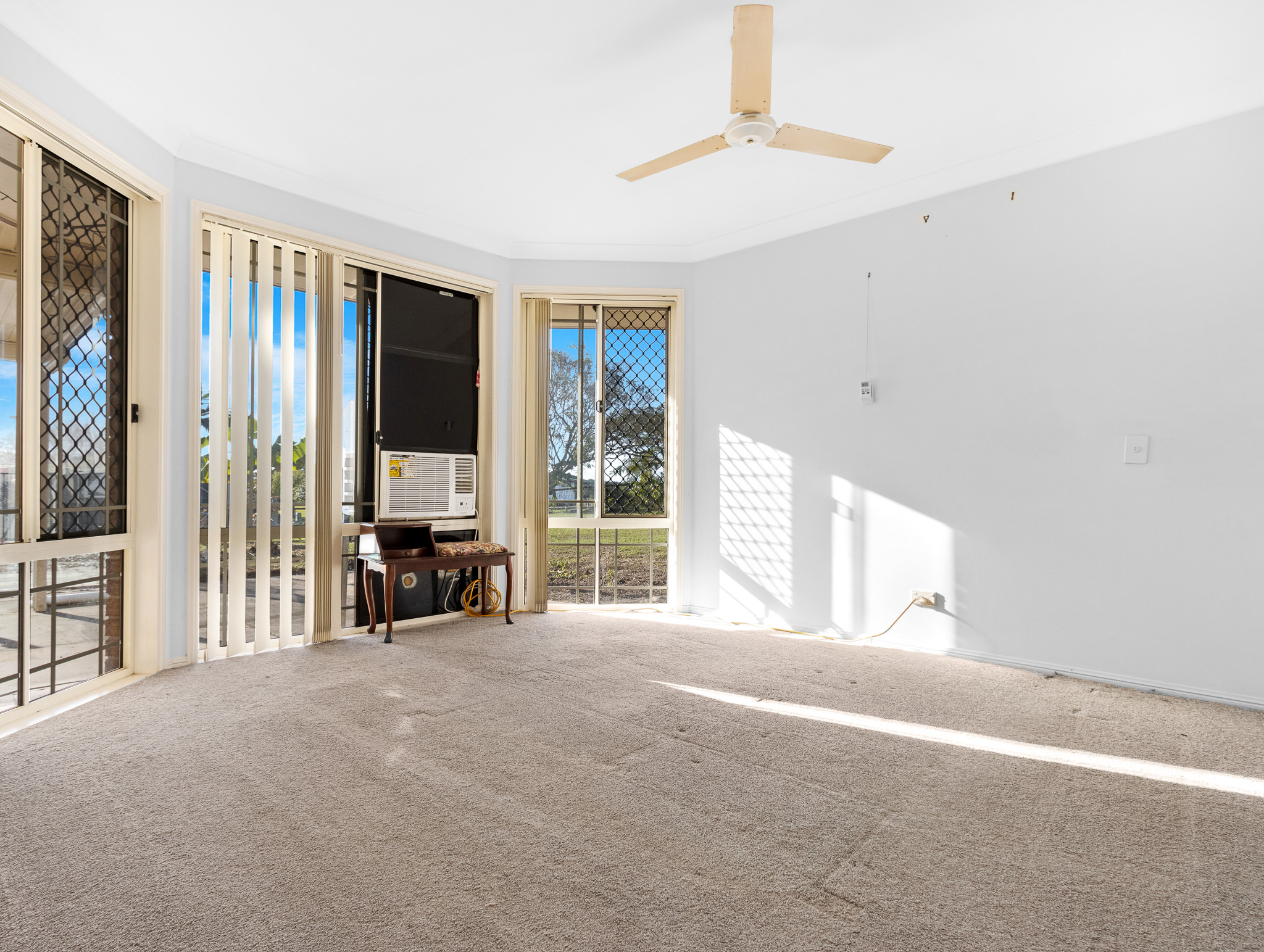 129-131 Cove Boulevard, RIVER HEADS, QLD 4655 AUS