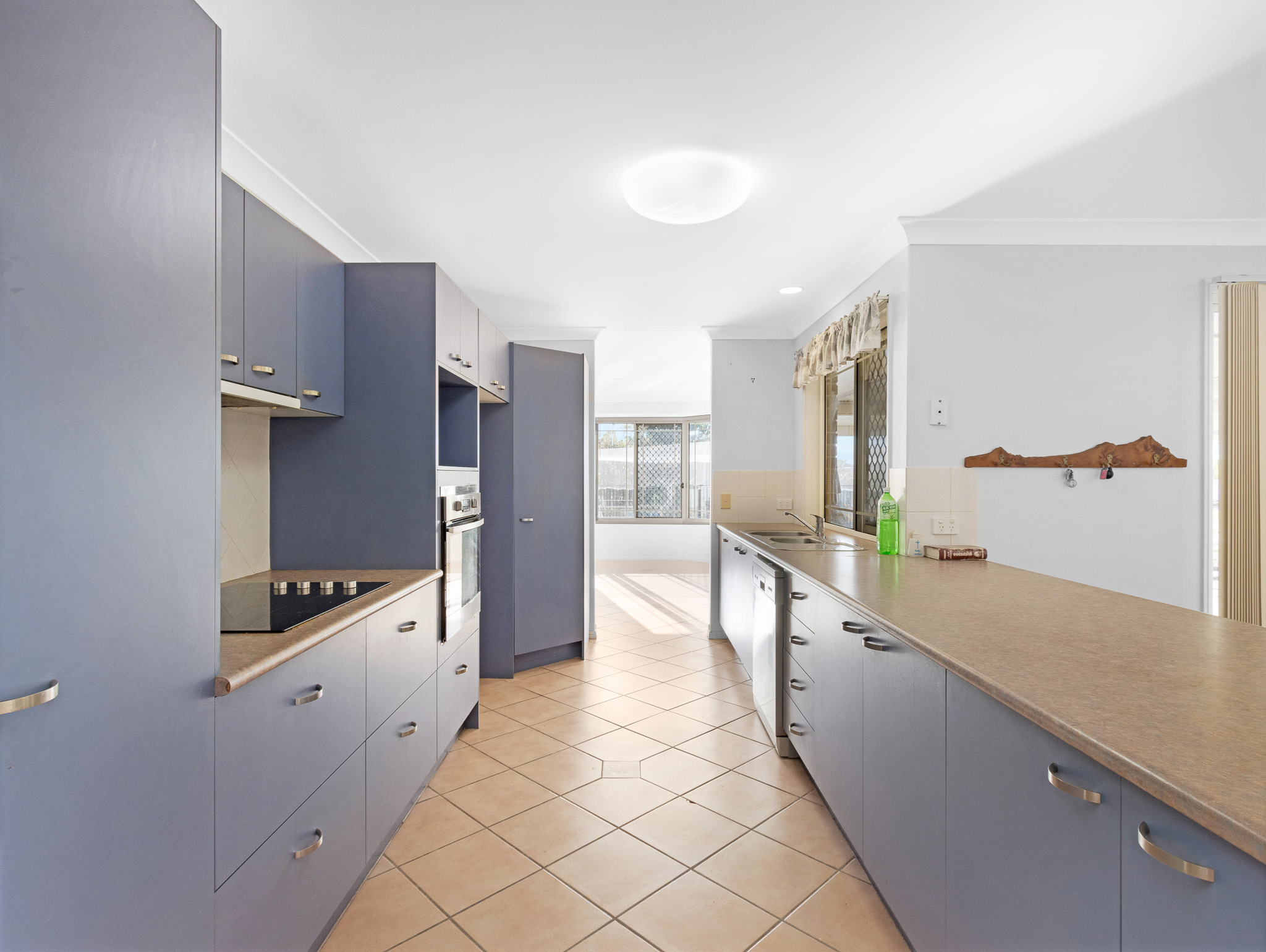 129-131 Cove Boulevard, RIVER HEADS, QLD 4655 AUS