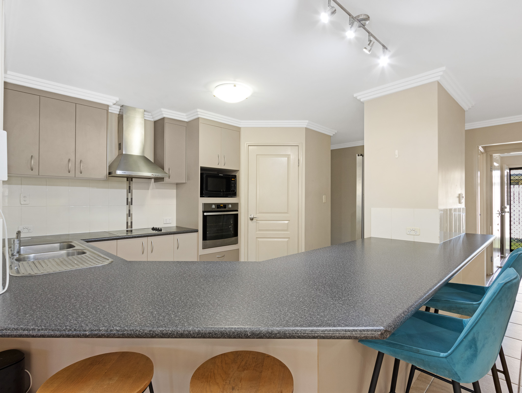 36 Saint Joseph Drive, URRAWEEN, QLD 4655 AUS