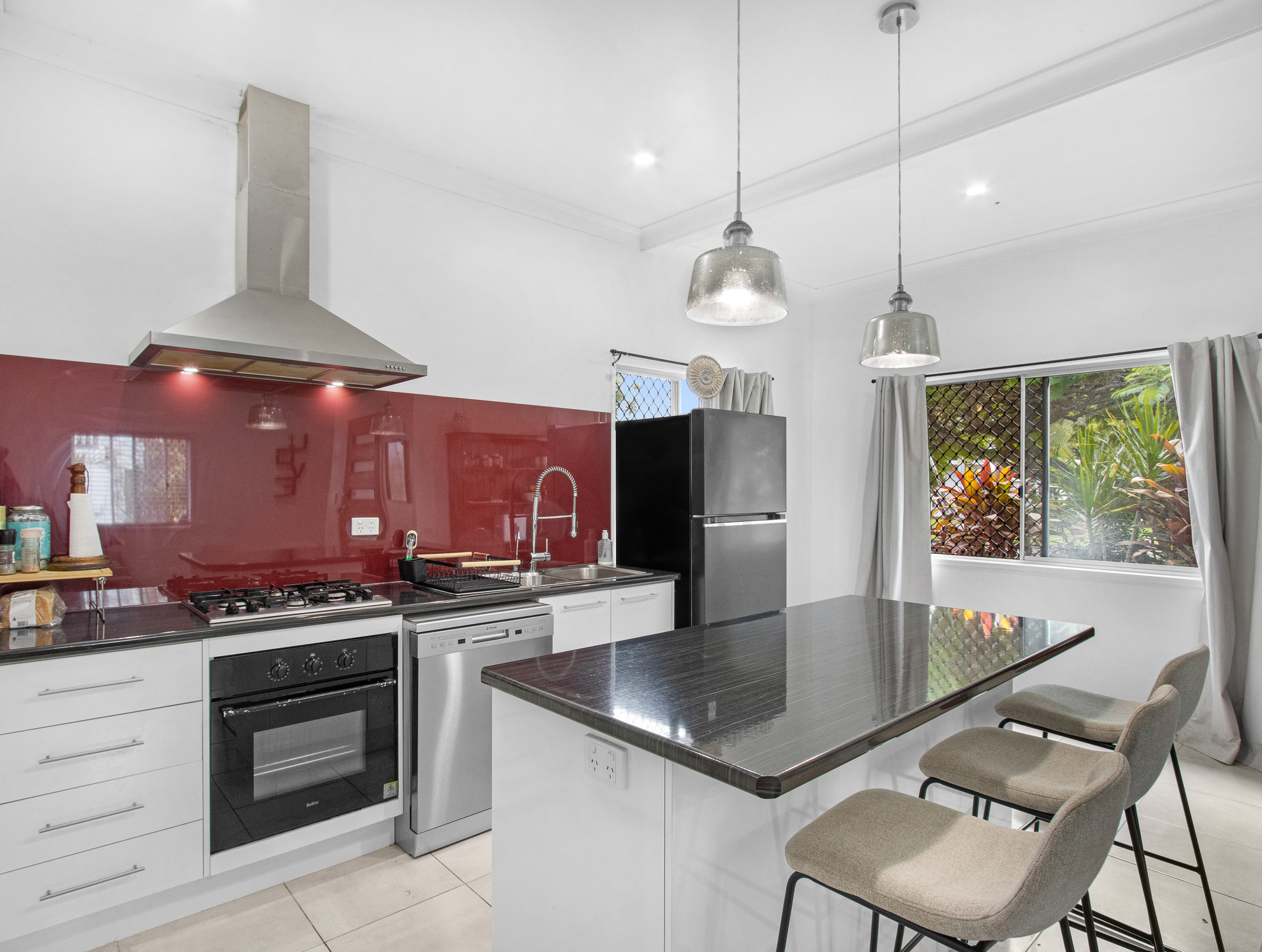 18 Brighton Street, POINT VERNON, QLD 4655 AUS