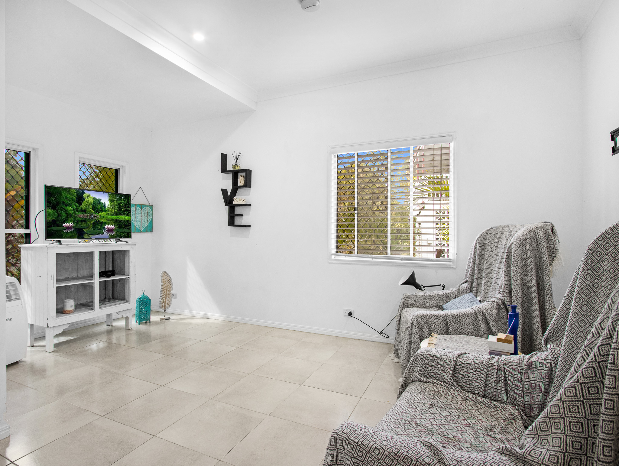 18 Brighton Street, POINT VERNON, QLD 4655 AUS