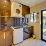 189 Esplanade, POINT VERNON, QLD 4655 AUS