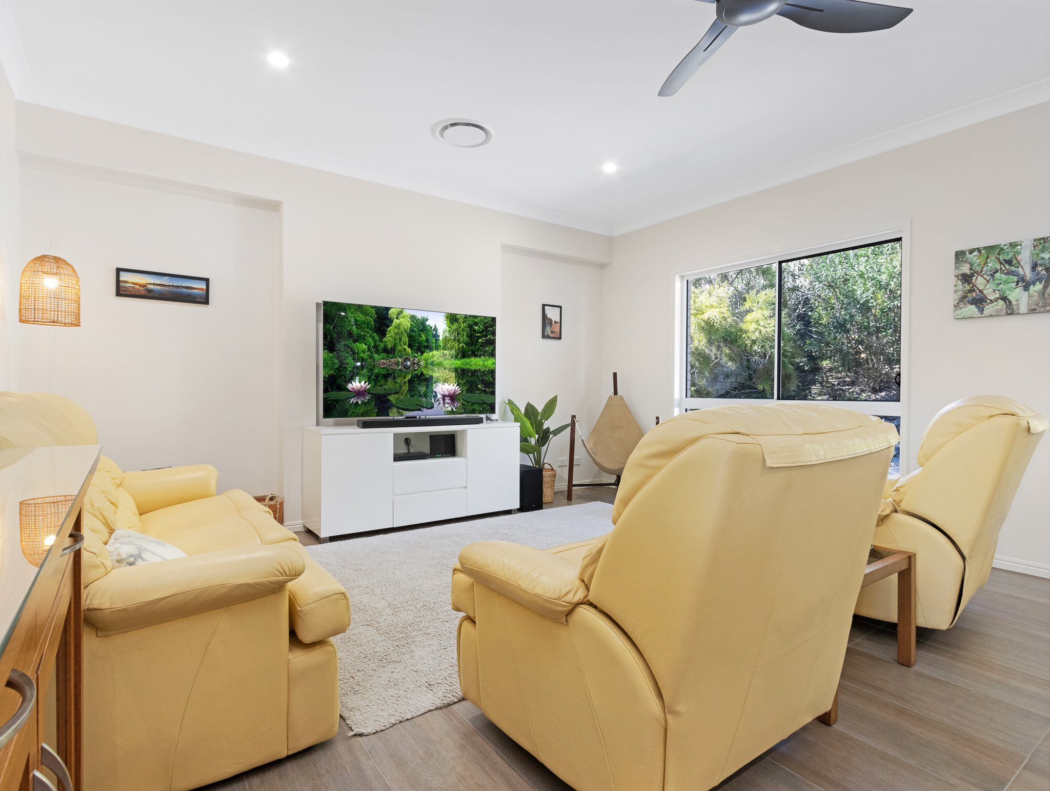 19 Freshwater Street, SCARNESS, QLD 4655 AUS