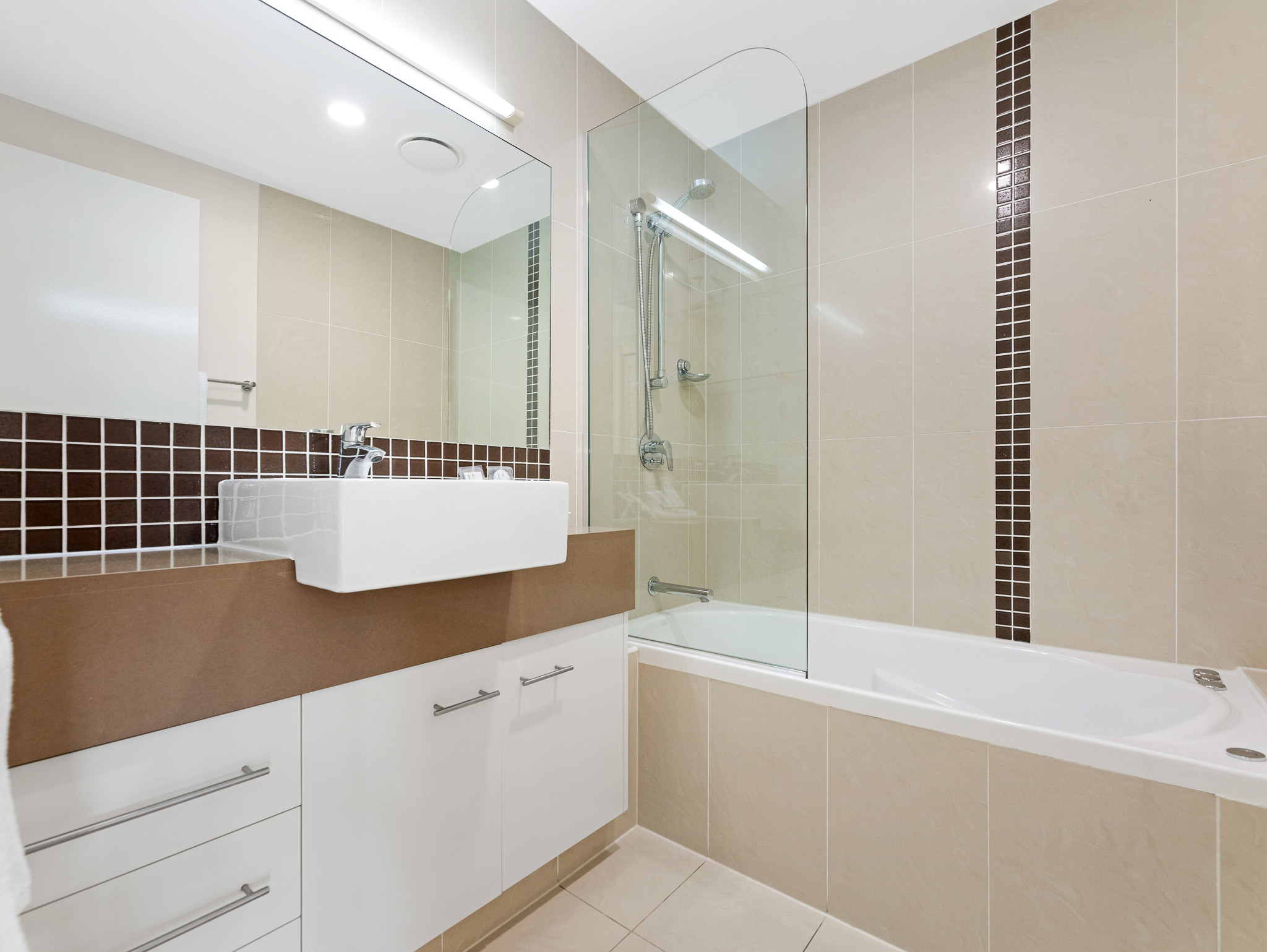 302/350 Esplanade, SCARNESS, QLD 4655 AUS