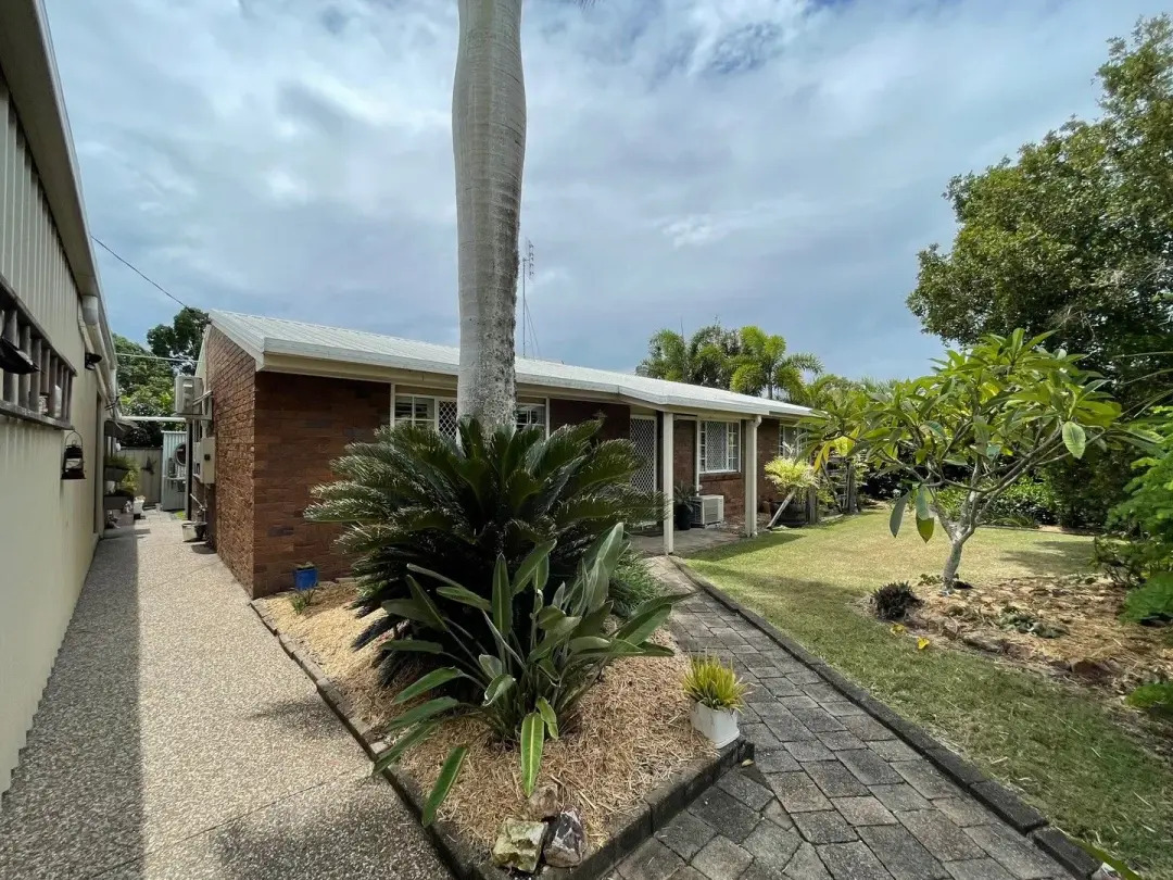 64 Helsham Street, POINT VERNON, QLD 4655 AUS