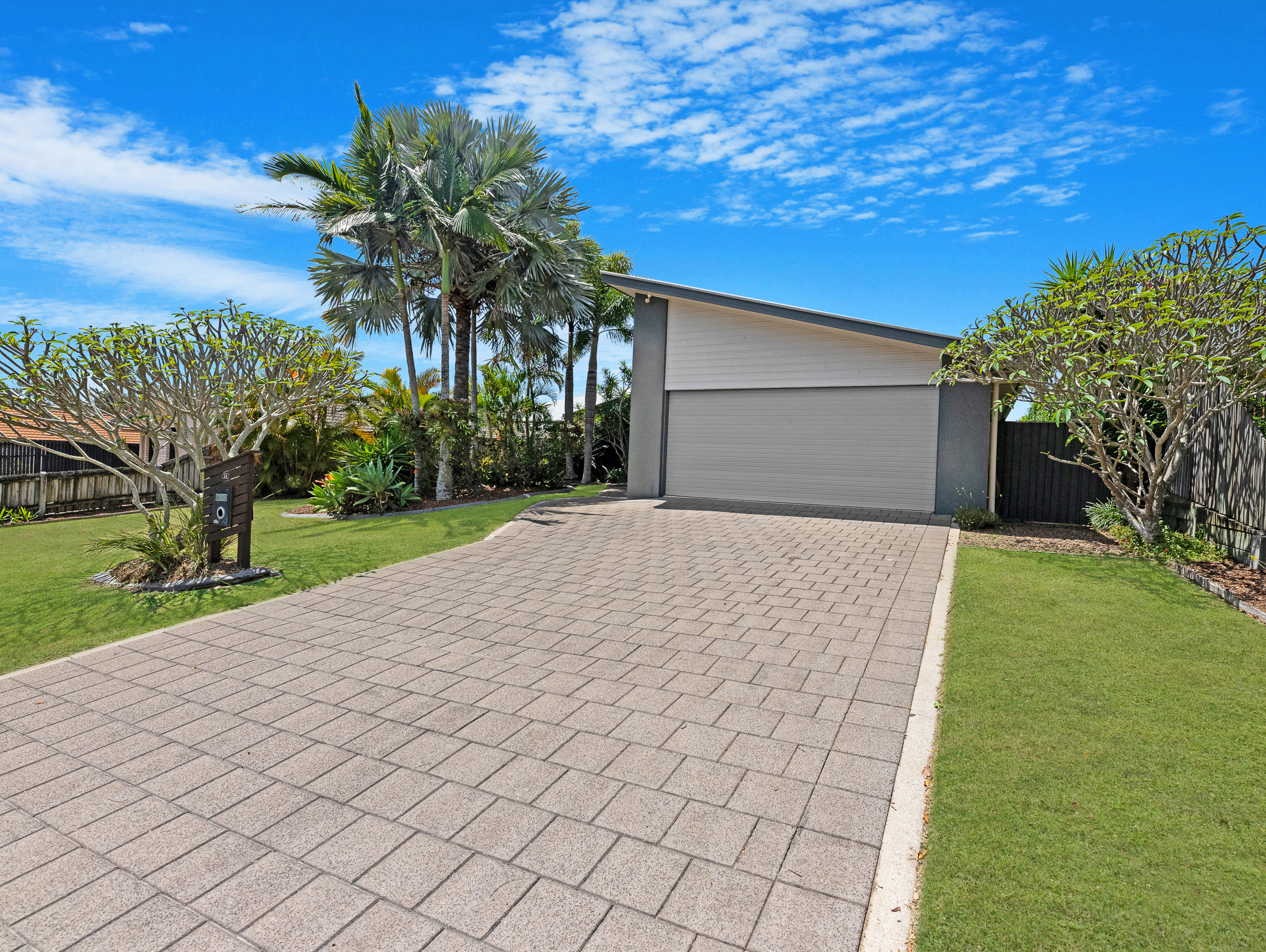 14 Picadilly Circuit, URRAWEEN, QLD 4655 AUS