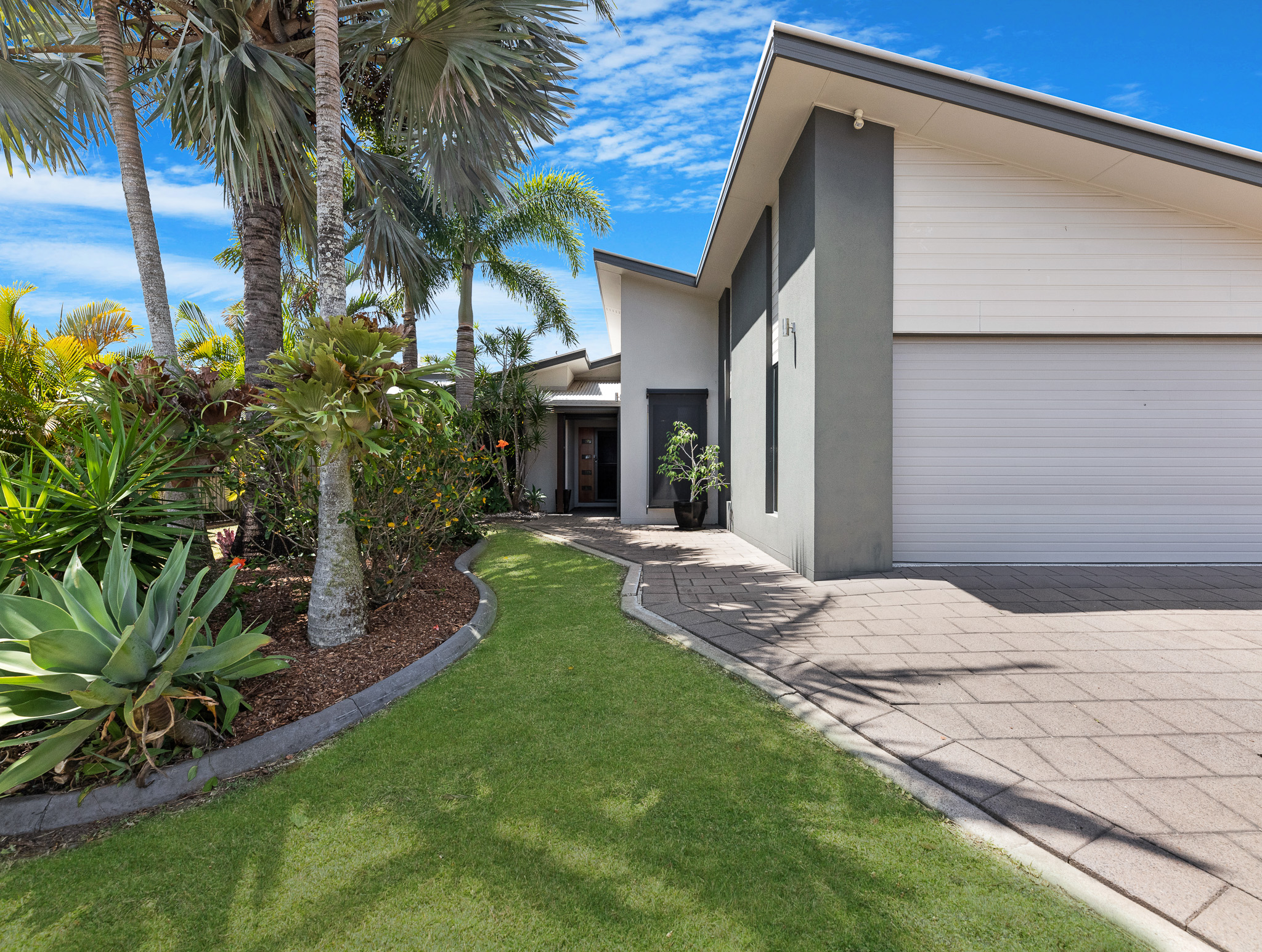 14 Picadilly Circuit, URRAWEEN, QLD 4655 AUS