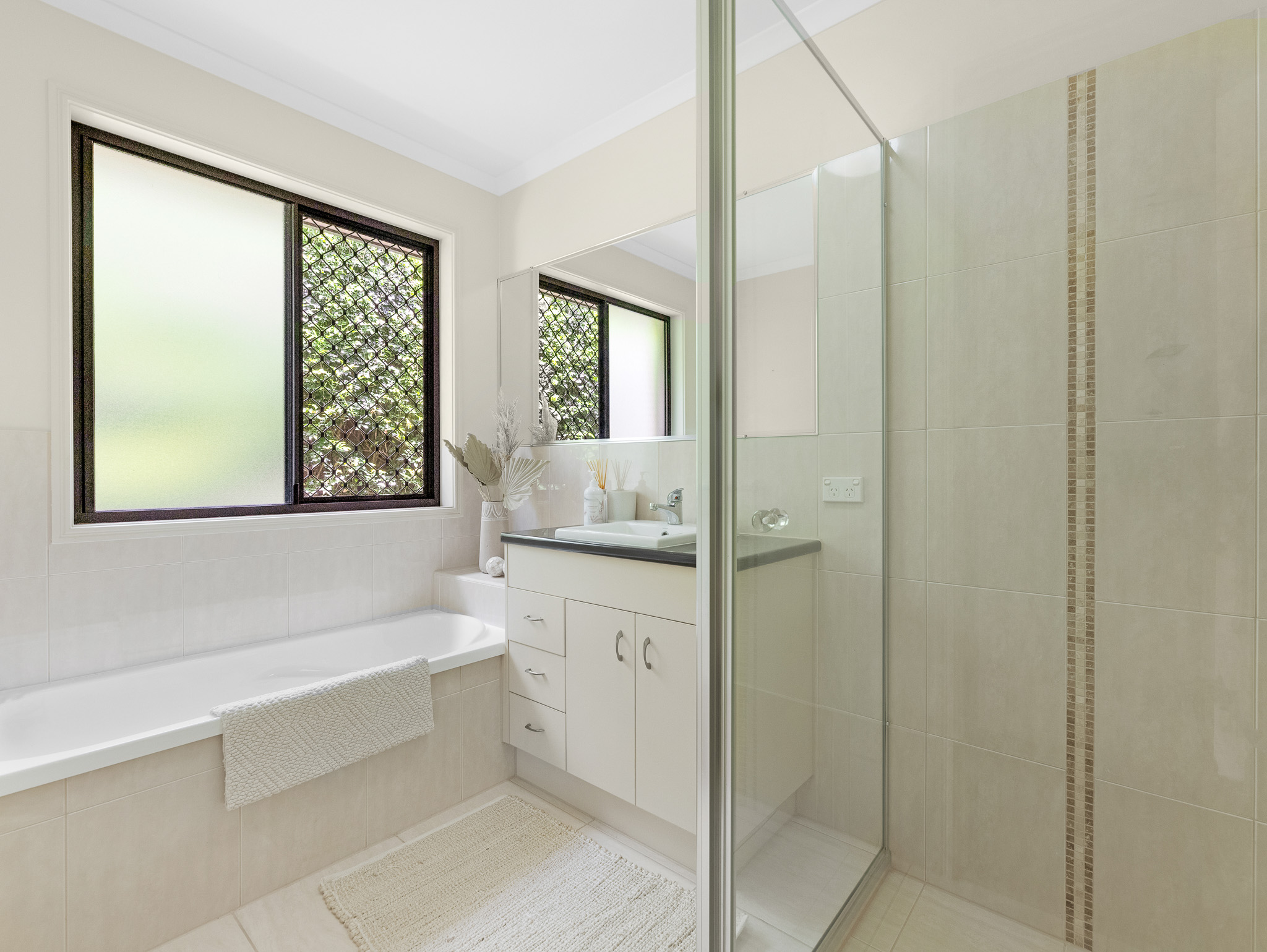 14 Picadilly Circuit, URRAWEEN, QLD 4655 AUS