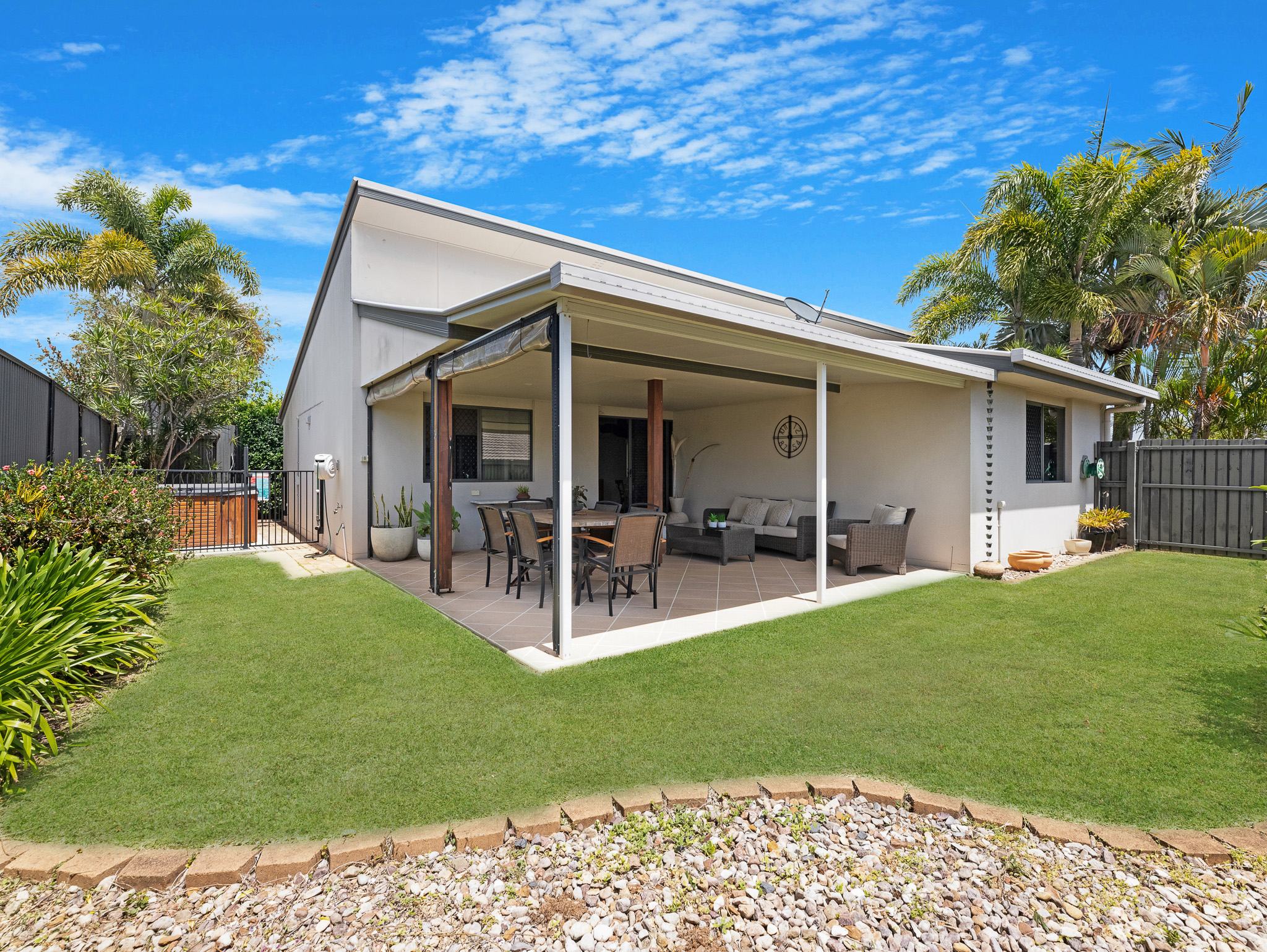 14 Picadilly Circuit, URRAWEEN, QLD 4655 AUS