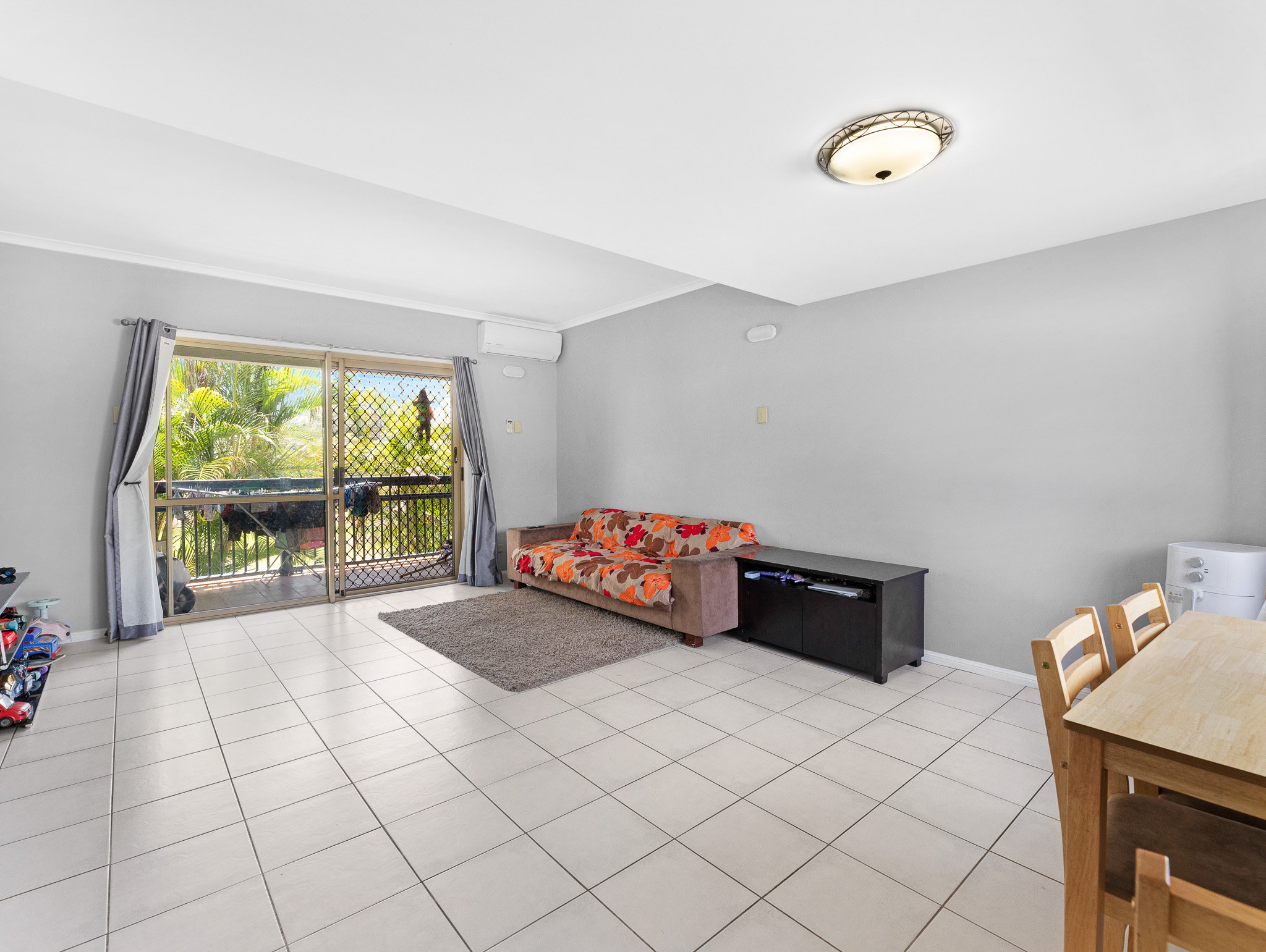 5/3 Beach Road, PIALBA, QLD 4655 AUS