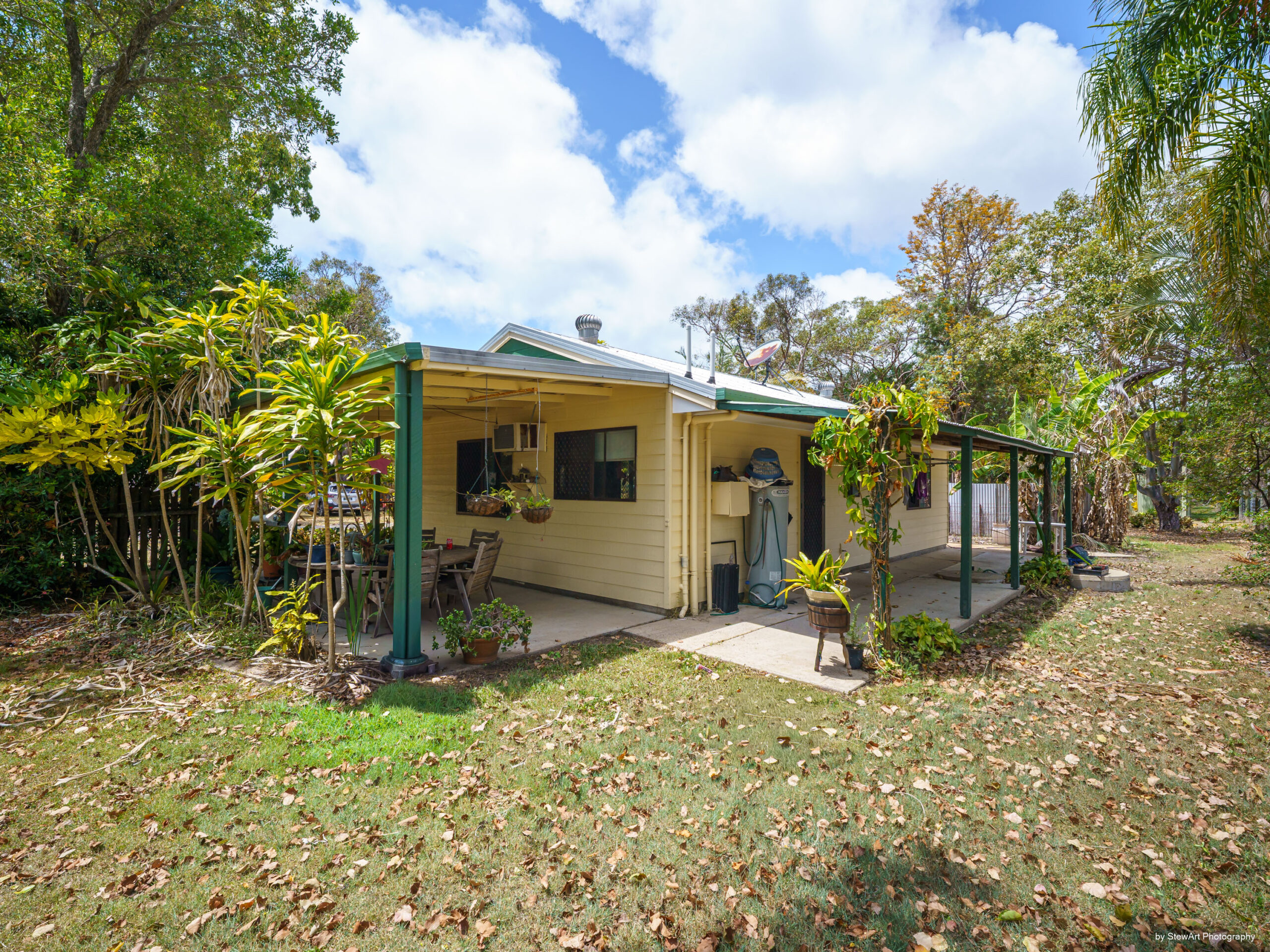 33 Shore Road West, BOORAL, QLD 4655 AUS