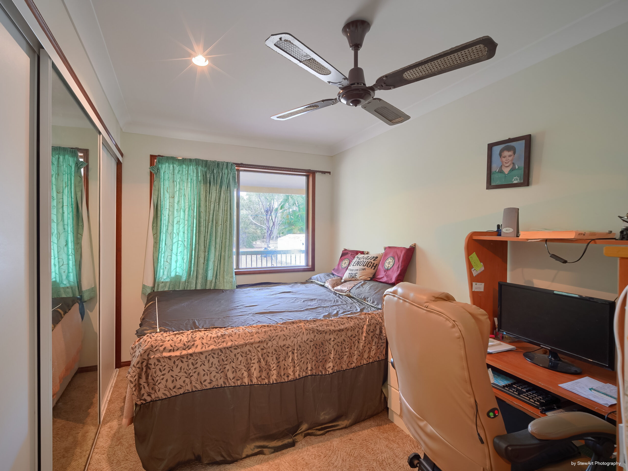 33 Shore Road West, BOORAL, QLD 4655 AUS