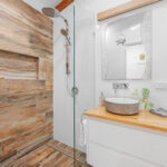 6 Bruce Street, TORQUAY, QLD 4655 AUS