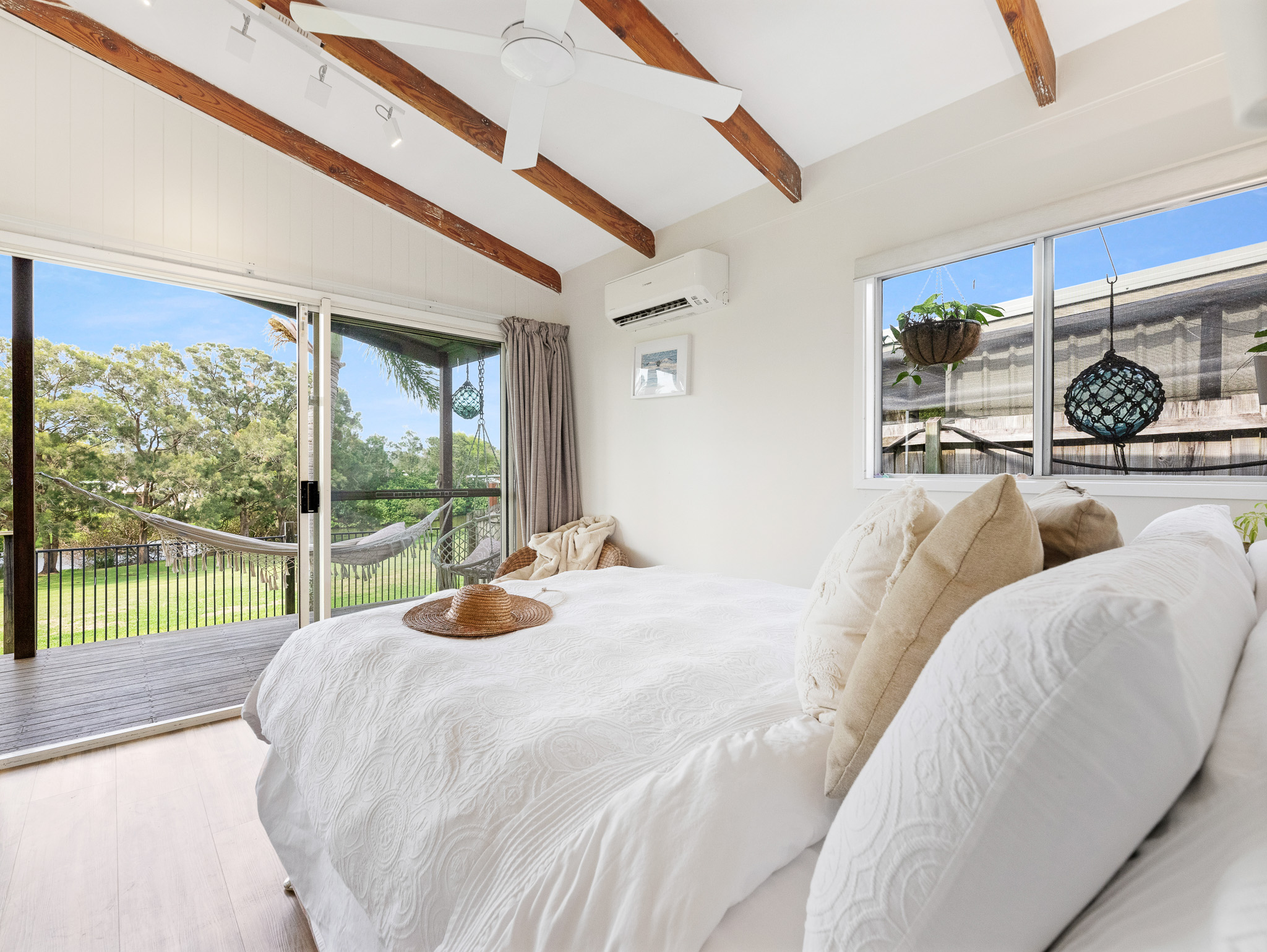 6 Bruce Street, TORQUAY, QLD 4655 AUS