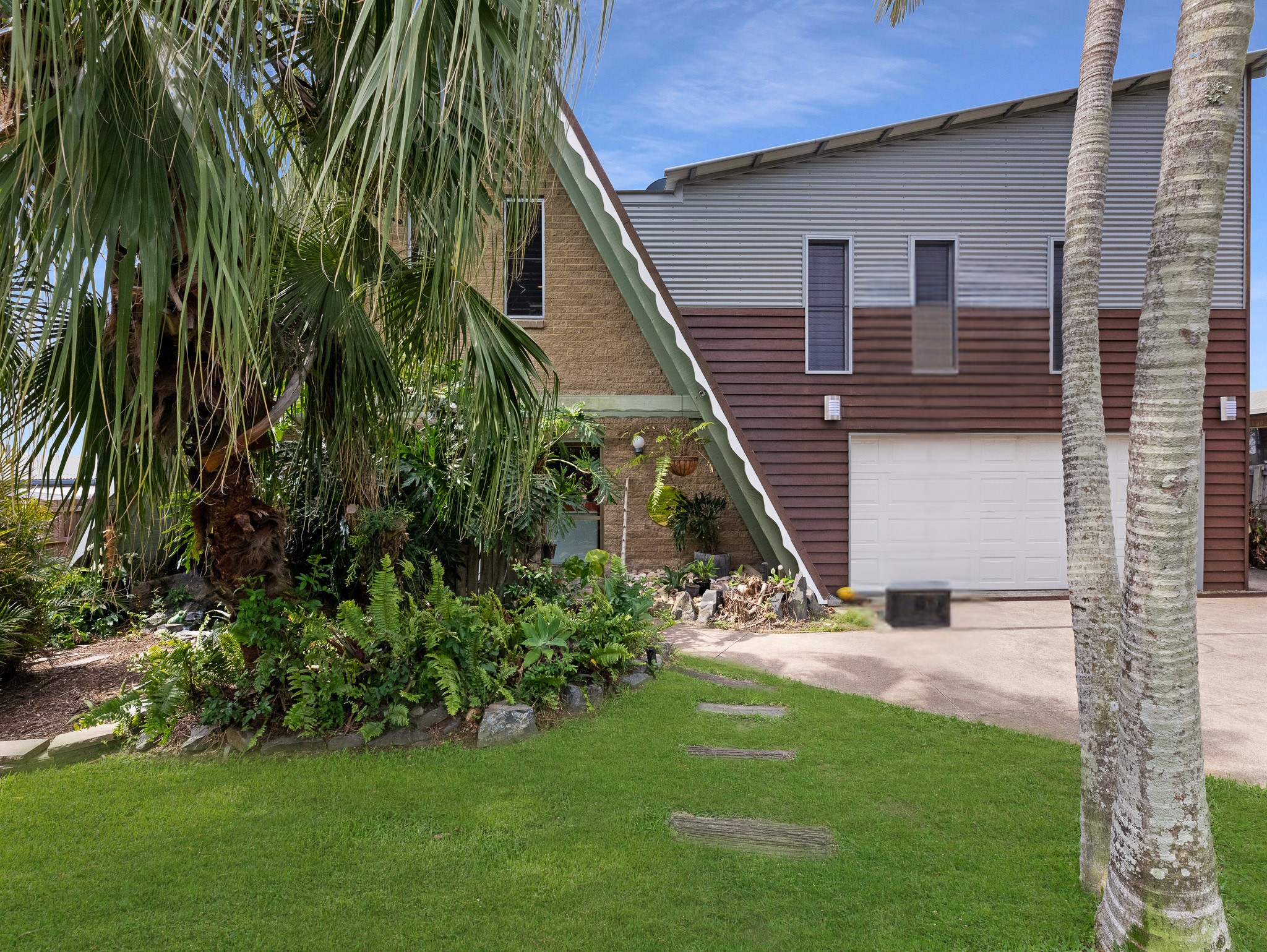 6 Bruce Street, TORQUAY, QLD 4655 AUS