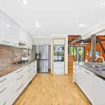 6 Bruce Street, TORQUAY, QLD 4655 AUS