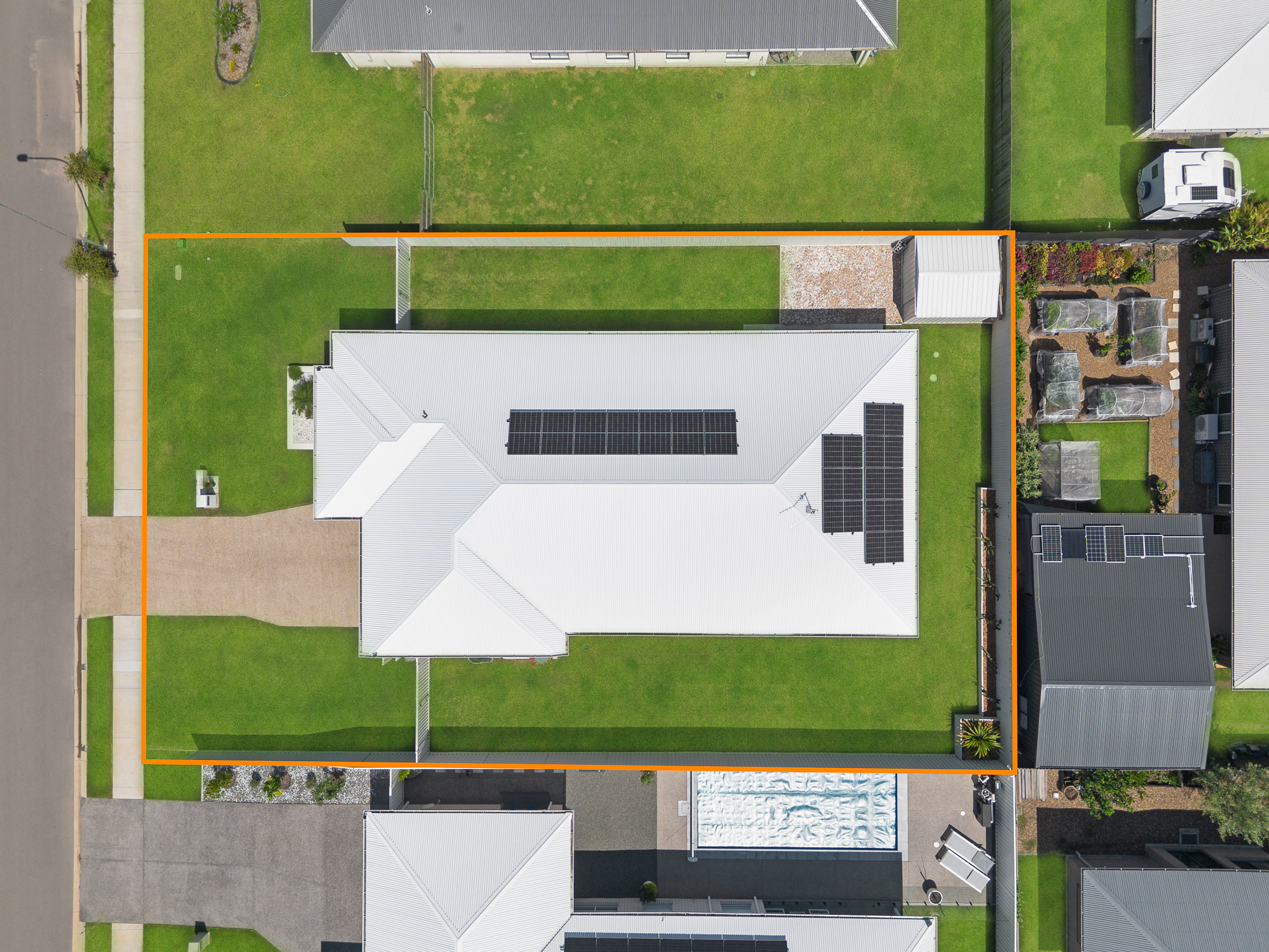 33 Jannik Terrace, PIALBA, QLD 4655 AUS