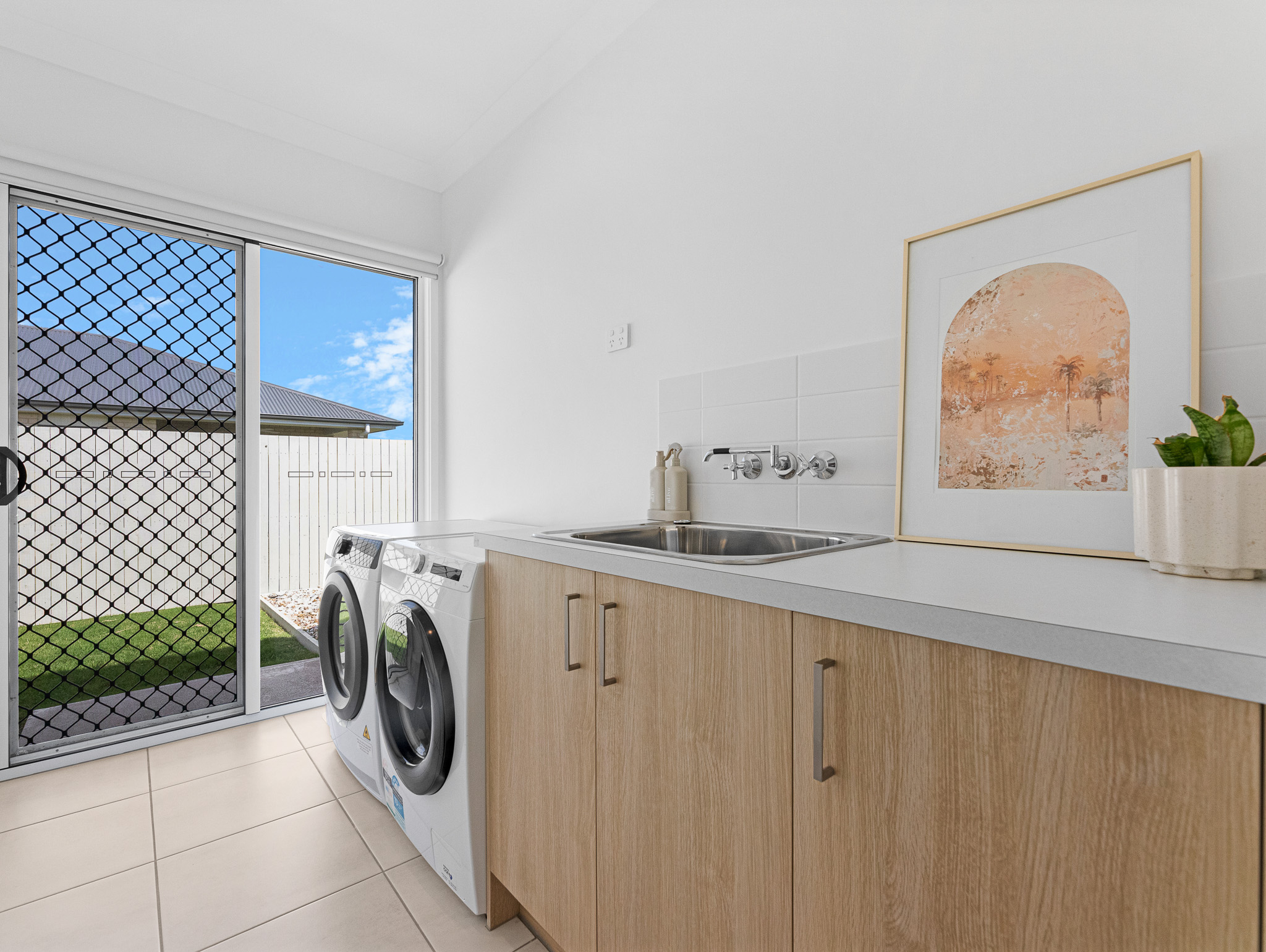 33 Jannik Terrace, PIALBA, QLD 4655 AUS
