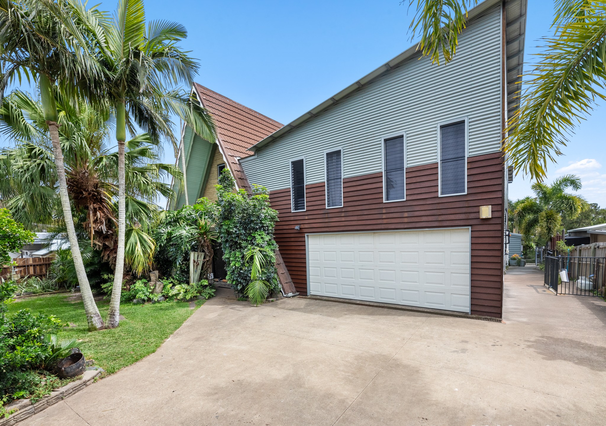 6 Bruce Street, TORQUAY, QLD 4655 AUS