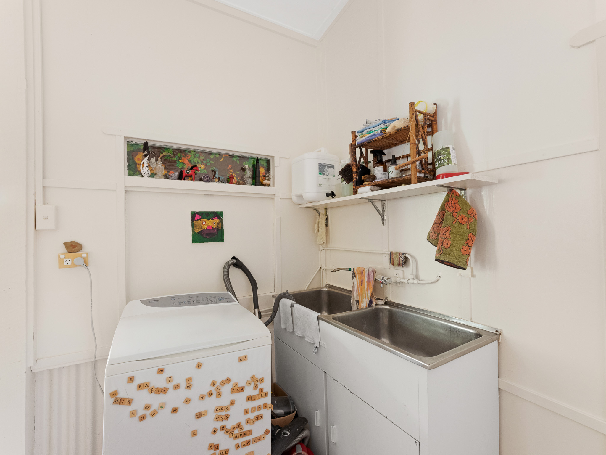 9 Mant Street, POINT VERNON, QLD 4655 AUS