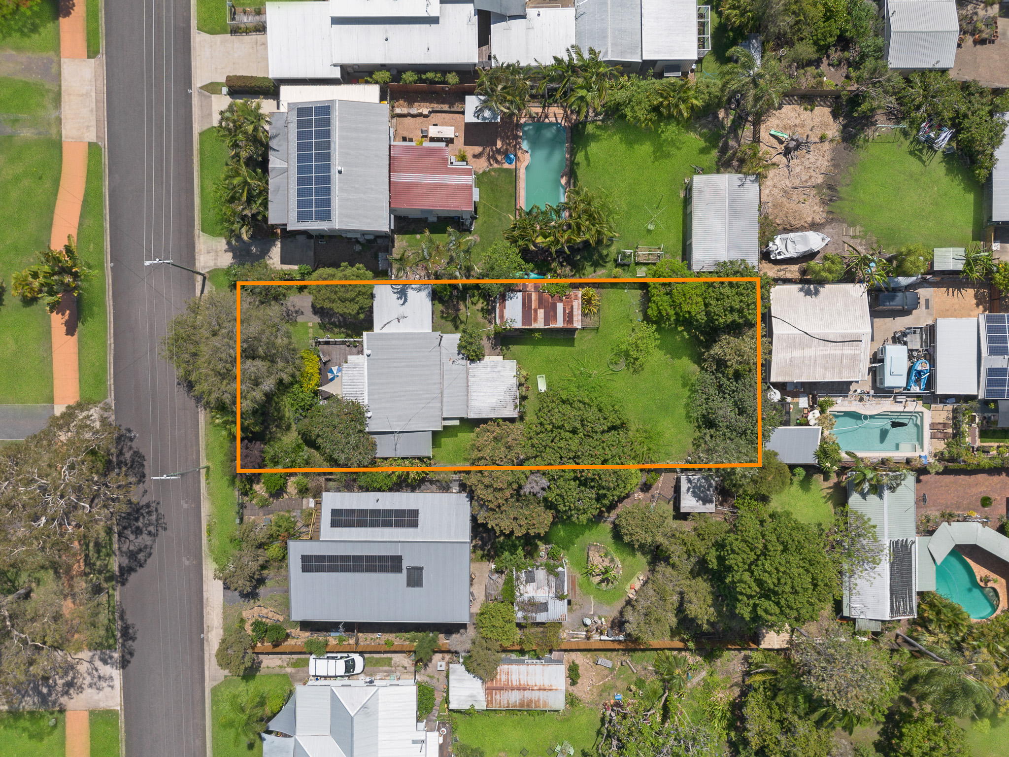 9 Mant Street, POINT VERNON, QLD 4655 AUS