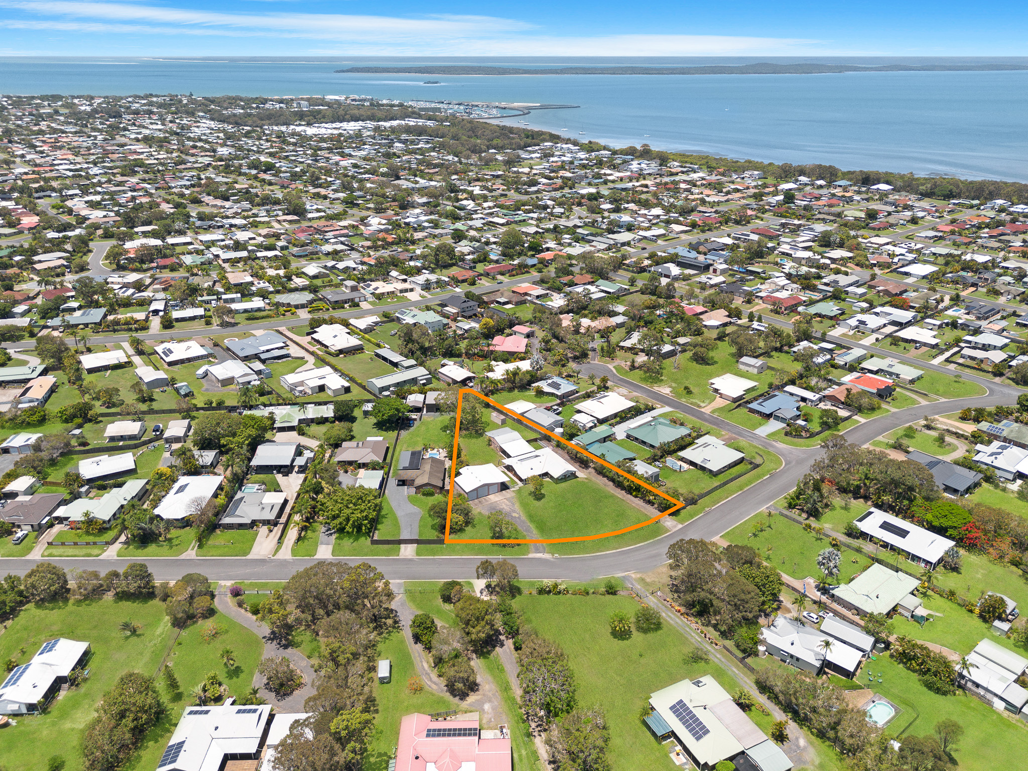 40-46 Ladbroke Cresent, URANGAN, QLD 4655 AUS