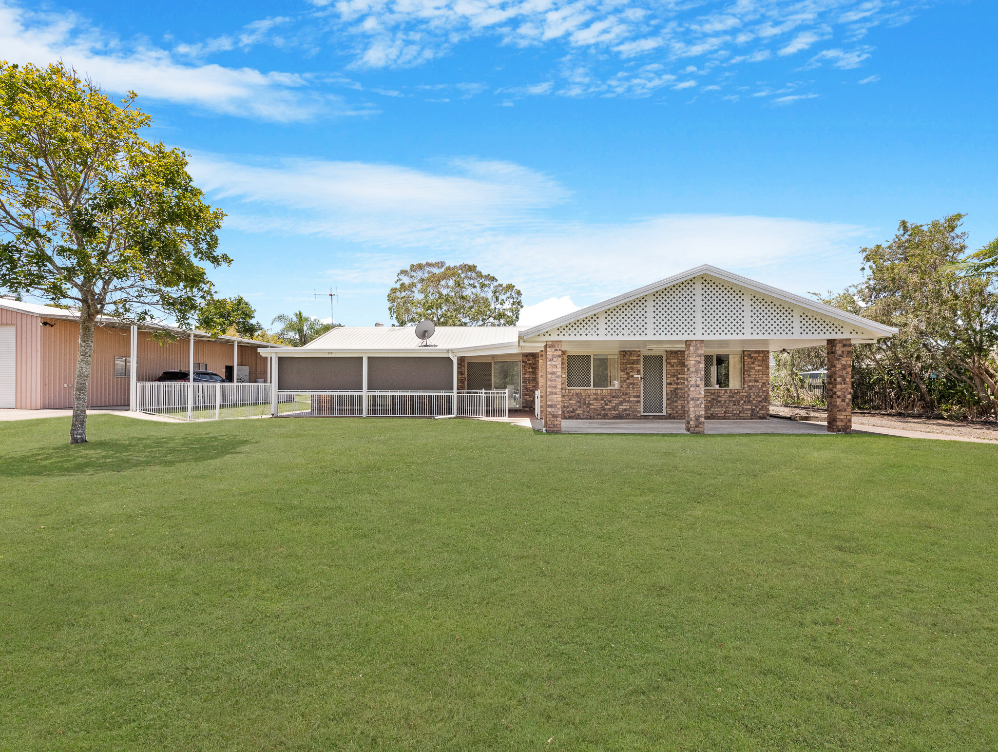 40-46 Ladbroke Cresent, URANGAN, QLD 4655 AUS