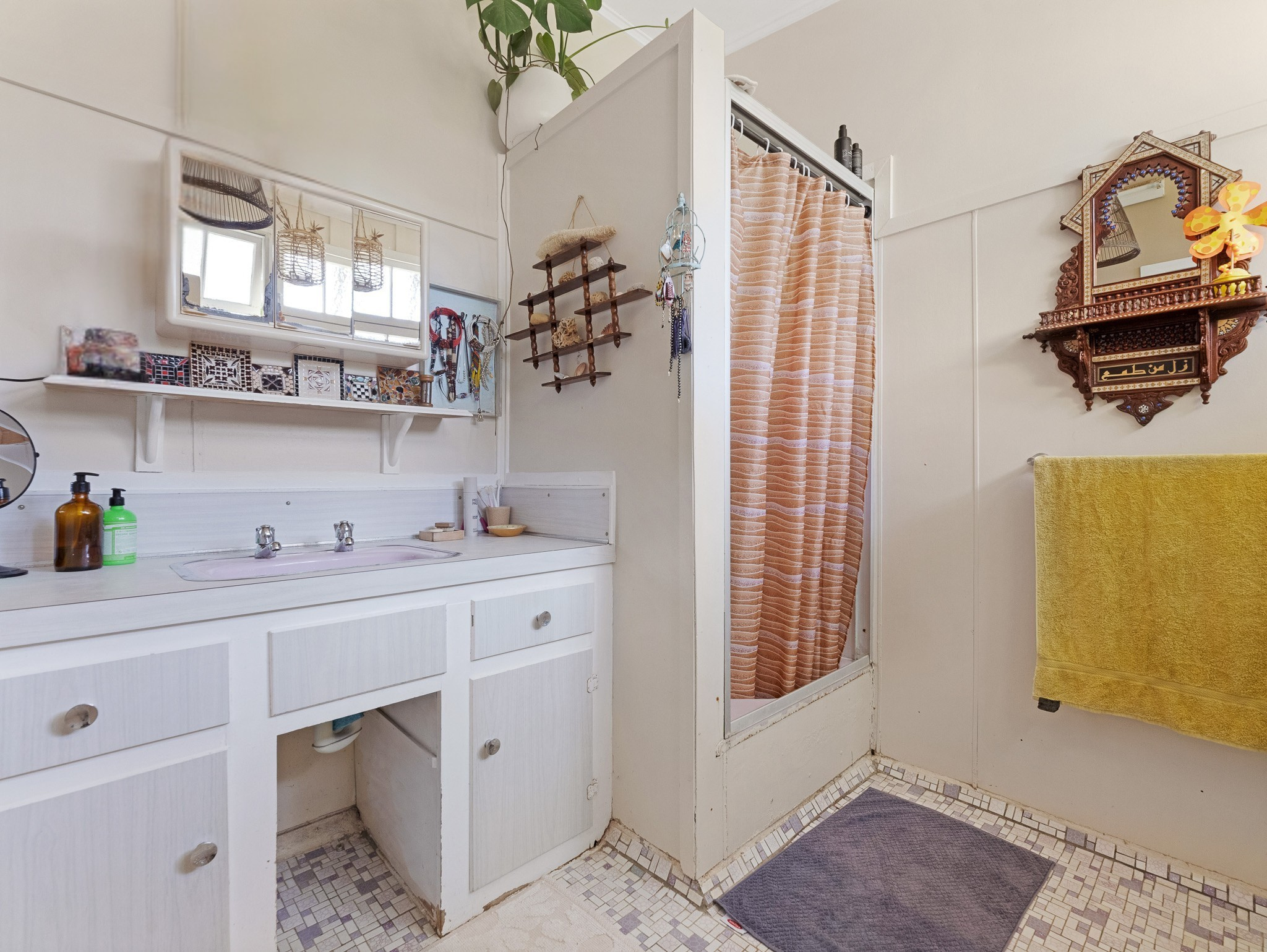 9 Mant Street, POINT VERNON, QLD 4655 AUS