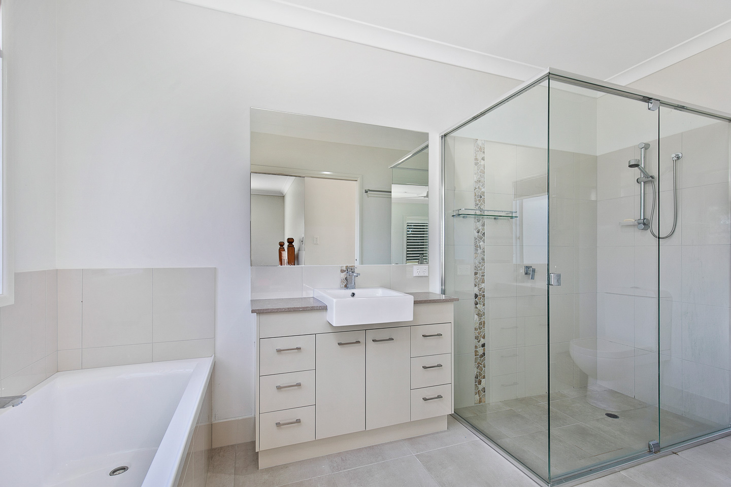 3 Serene Way, WONDUNNA, QLD 4655 AUS