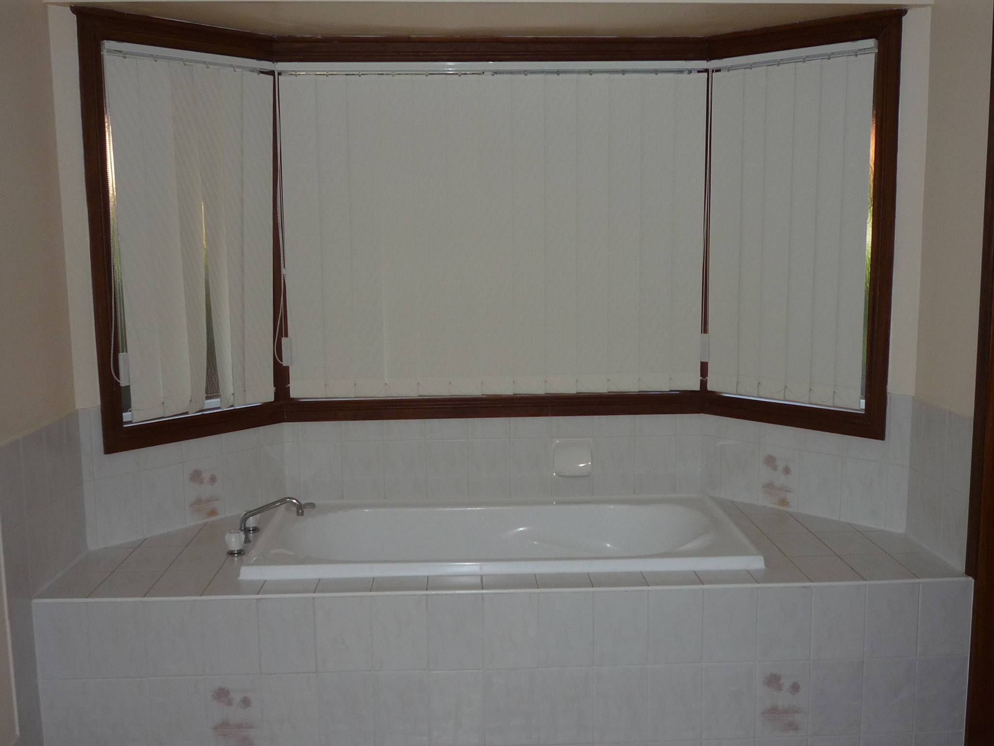 17 William Street, URANGAN, QLD 4655 AUS