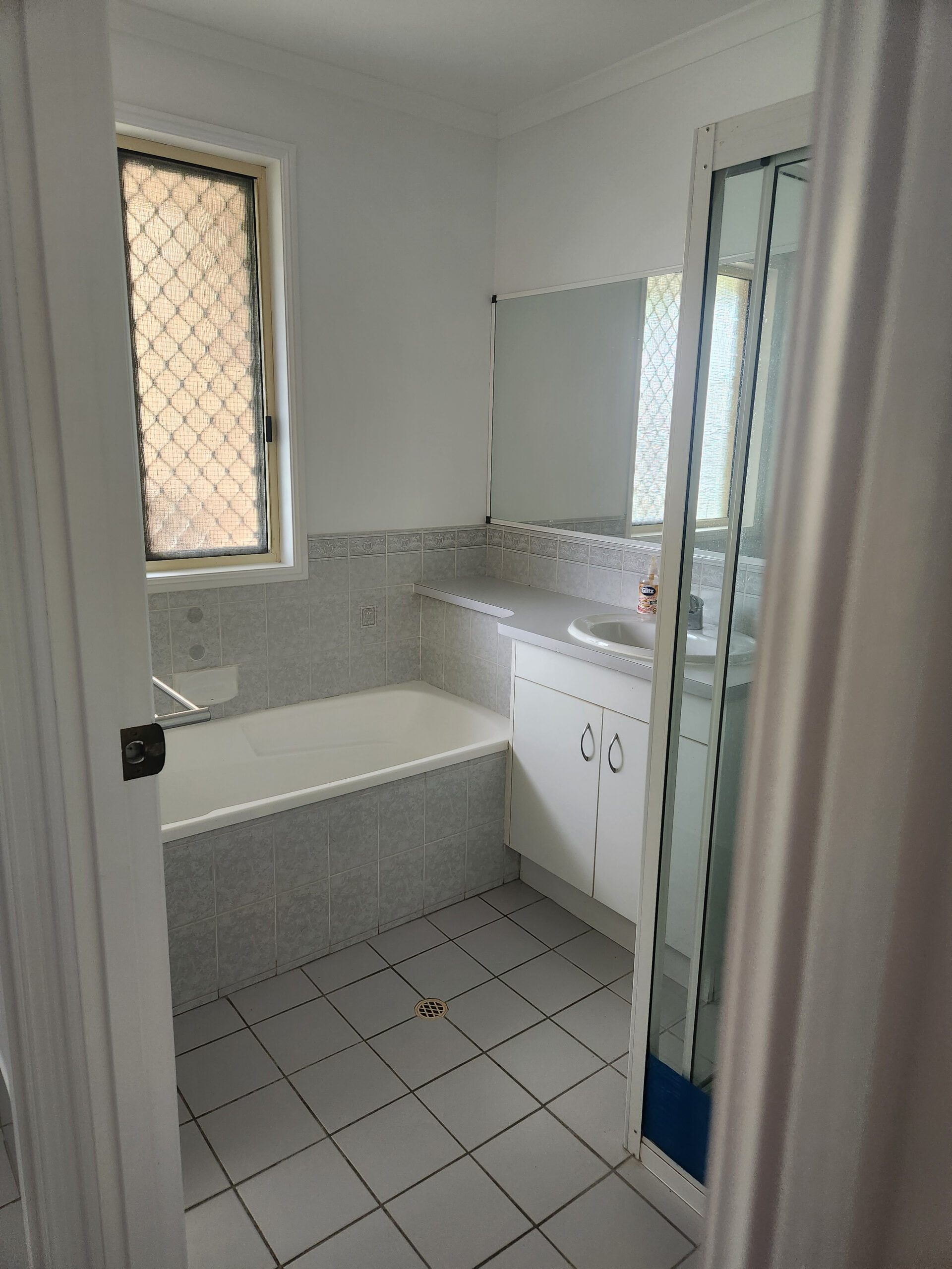 10 Twolyn Street, URANGAN, QLD 4655 AUS