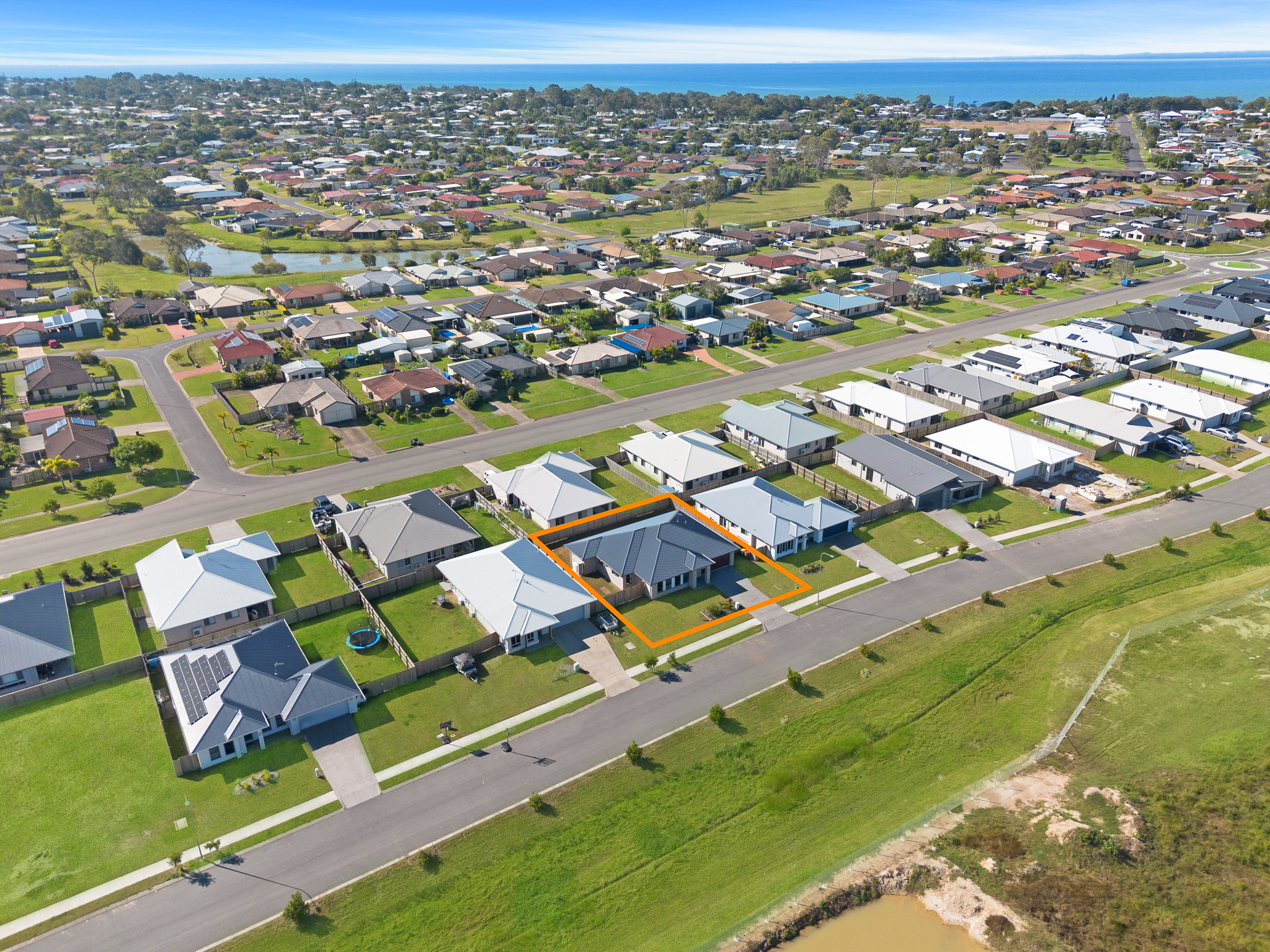 69 Jannik Terrace, PIALBA, QLD 4655 AUS